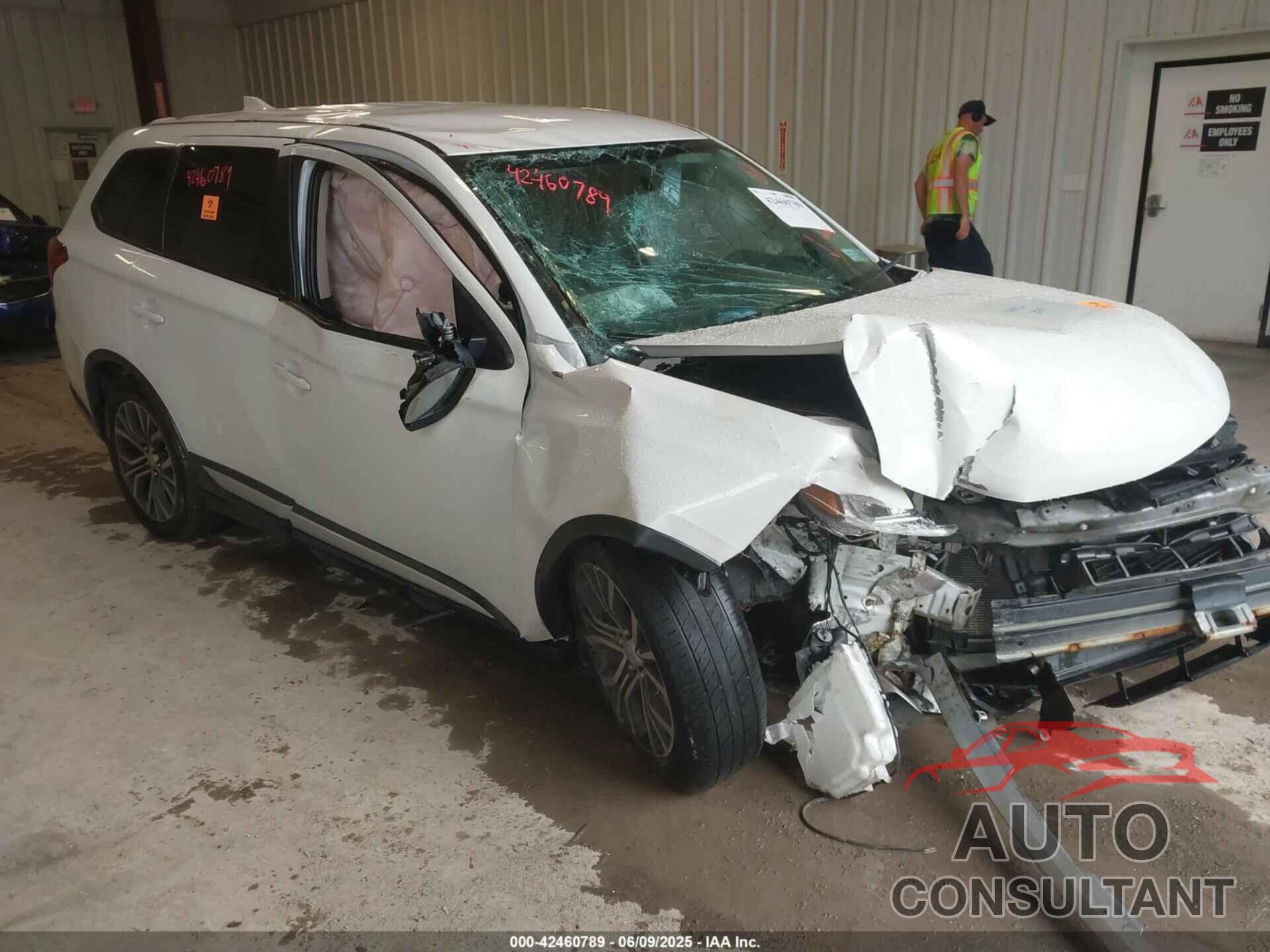 MITSUBISHI OUTLANDER 2017 - JA4AZ2A33HZ038323