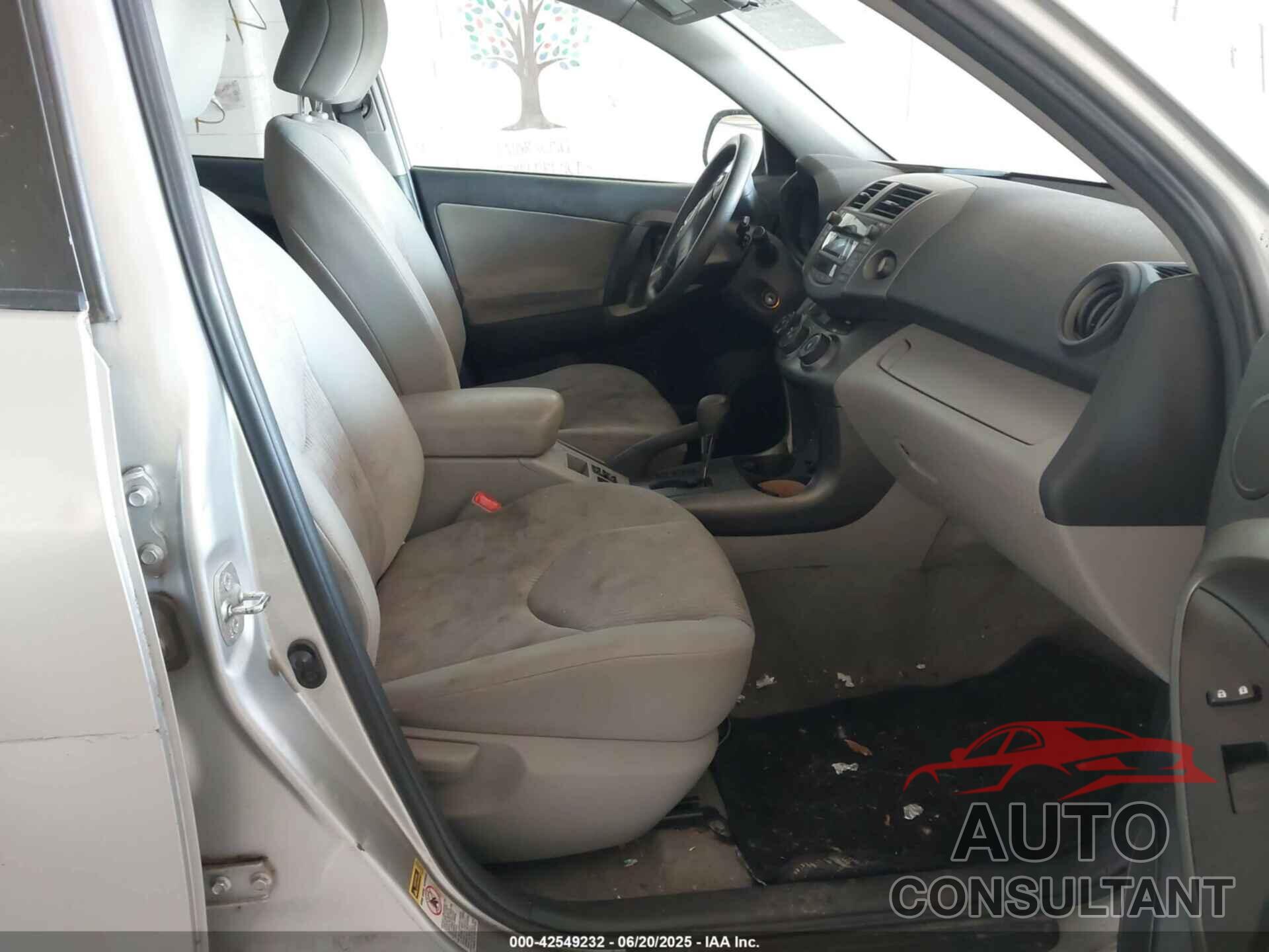TOYOTA RAV4 2011 - 2T3BF4DV2BW082719