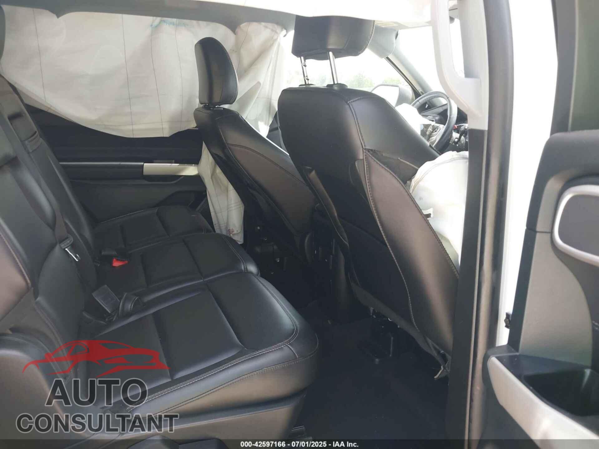 FORD EXPLORER 2023 - 1FMSK7DH6PGB17784