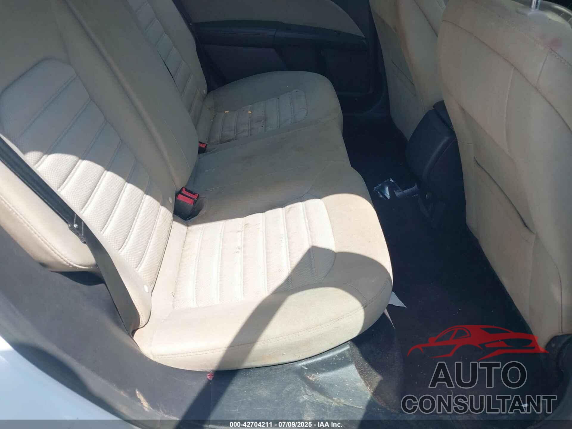 FORD FUSION 2017 - 3FA6P0G71HR327906