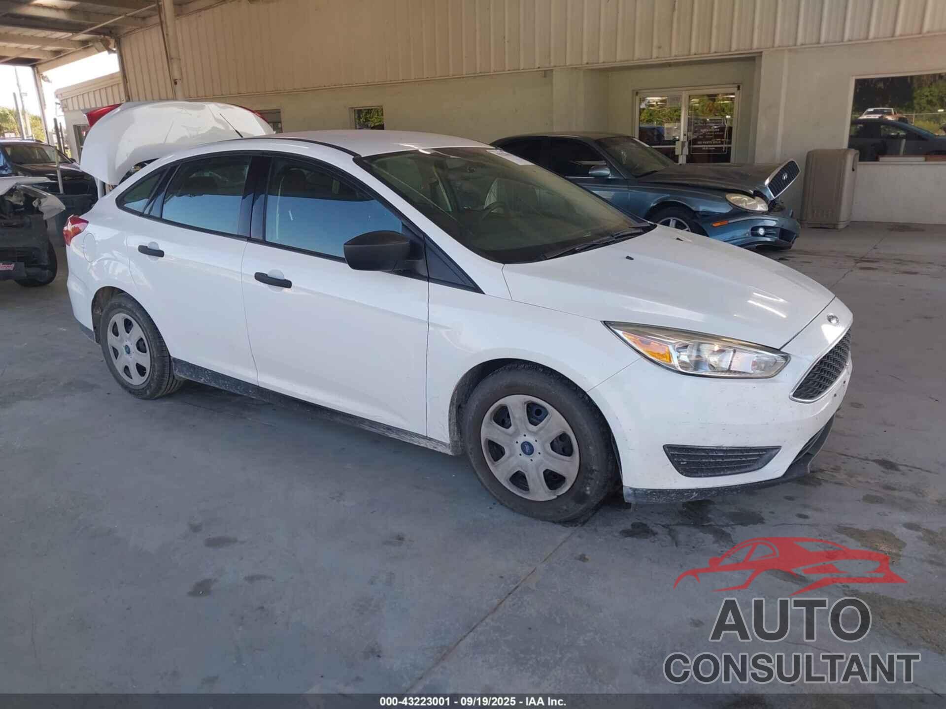 FORD FOCUS 2018 - 1FADP3E22JL227575