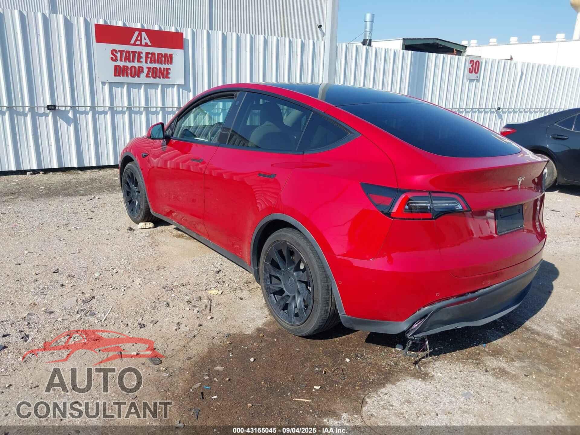 TESLA MODEL Y 2021 - 5YJYGDED0MF124665