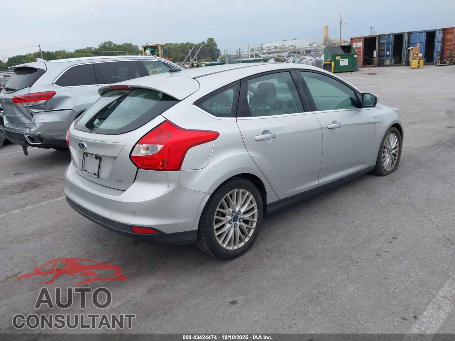 FORD FOCUS 2012 - 1FAHP3M28CL295675