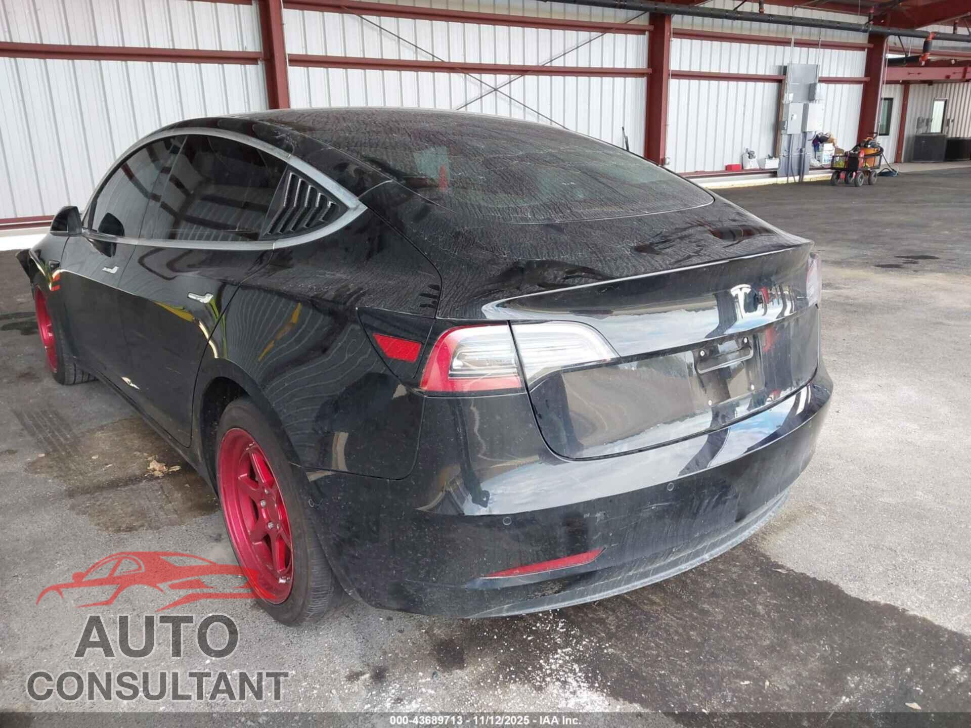 TESLA MODEL 3 2018 - 5YJ3E1EA7JF062827