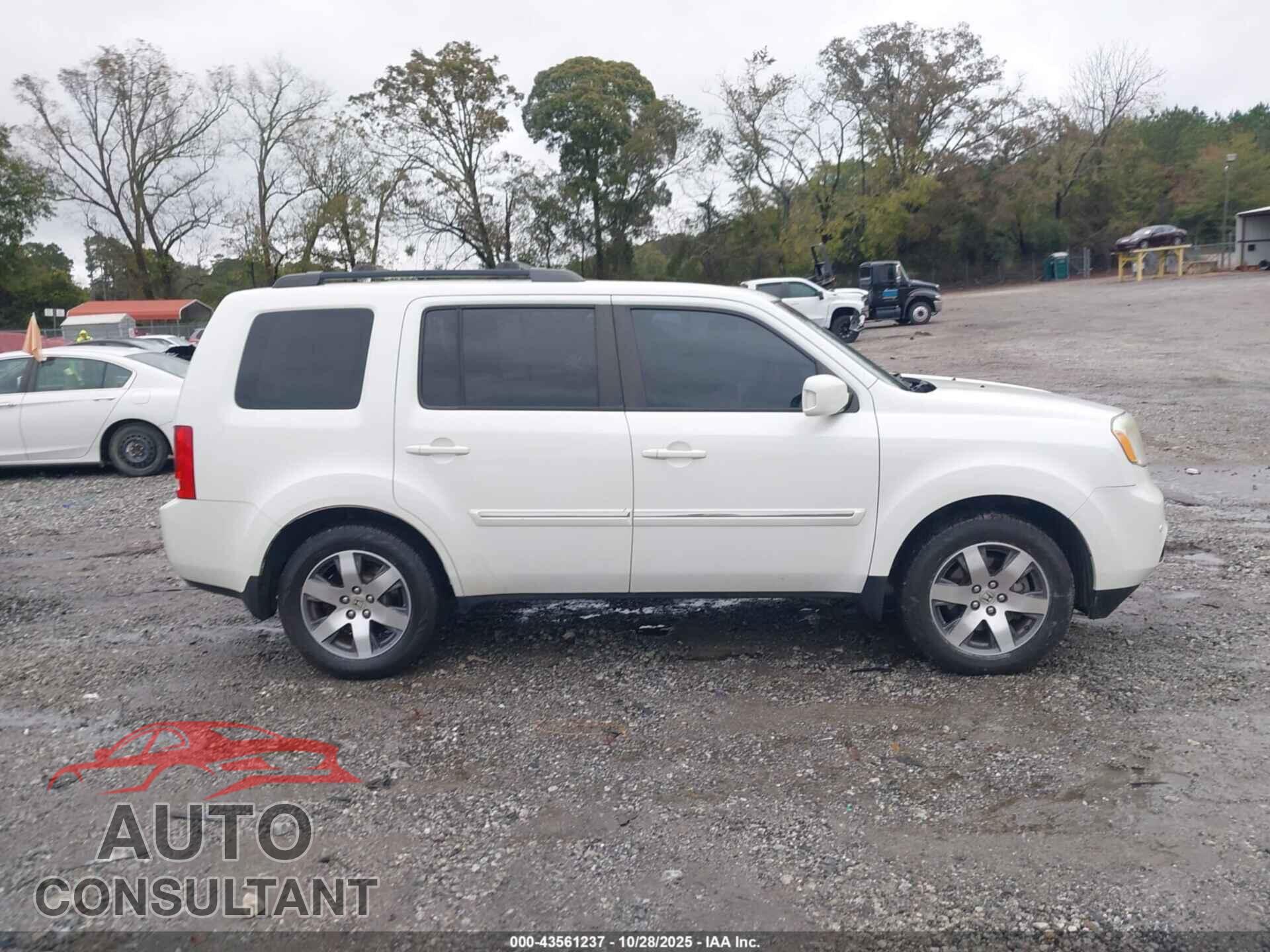 HONDA PILOT 2013 - 5FNYF4H94DB041296