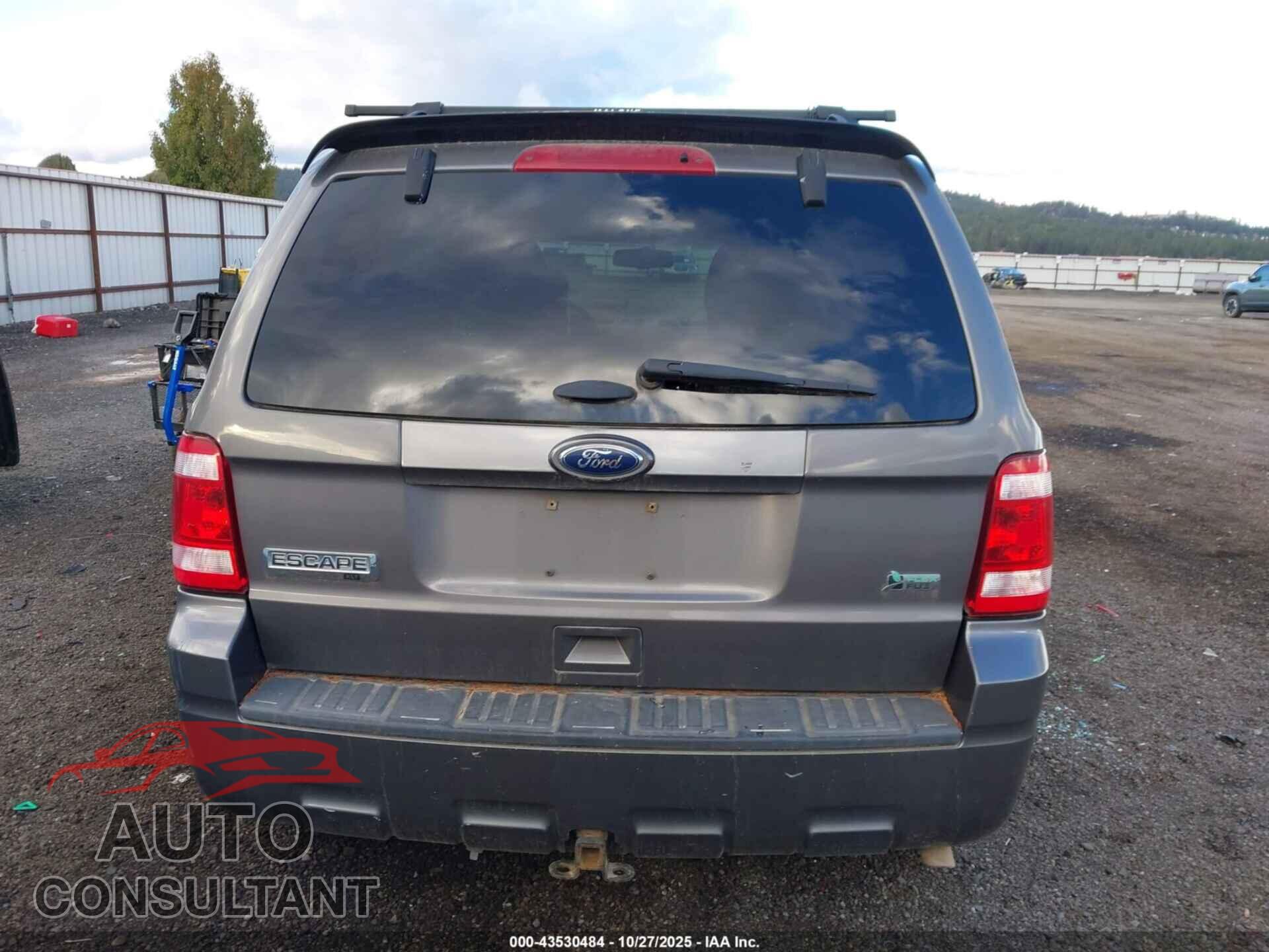 FORD ESCAPE 2011 - 01FMCU9DG4BKB7887