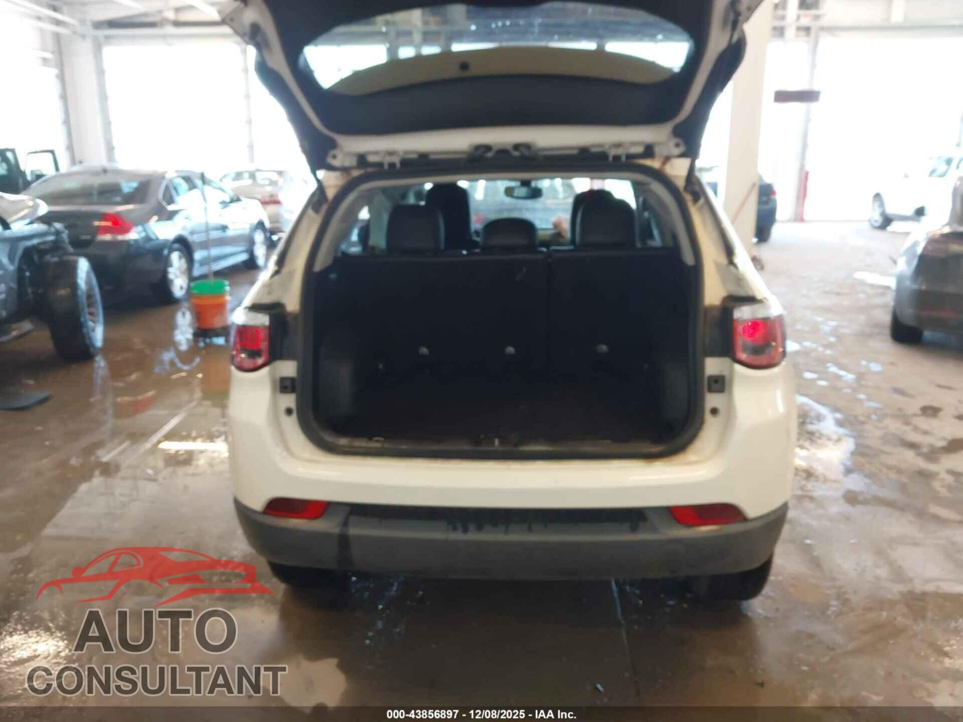 JEEP COMPASS 2019 - 3C4NJDBB4KT809807