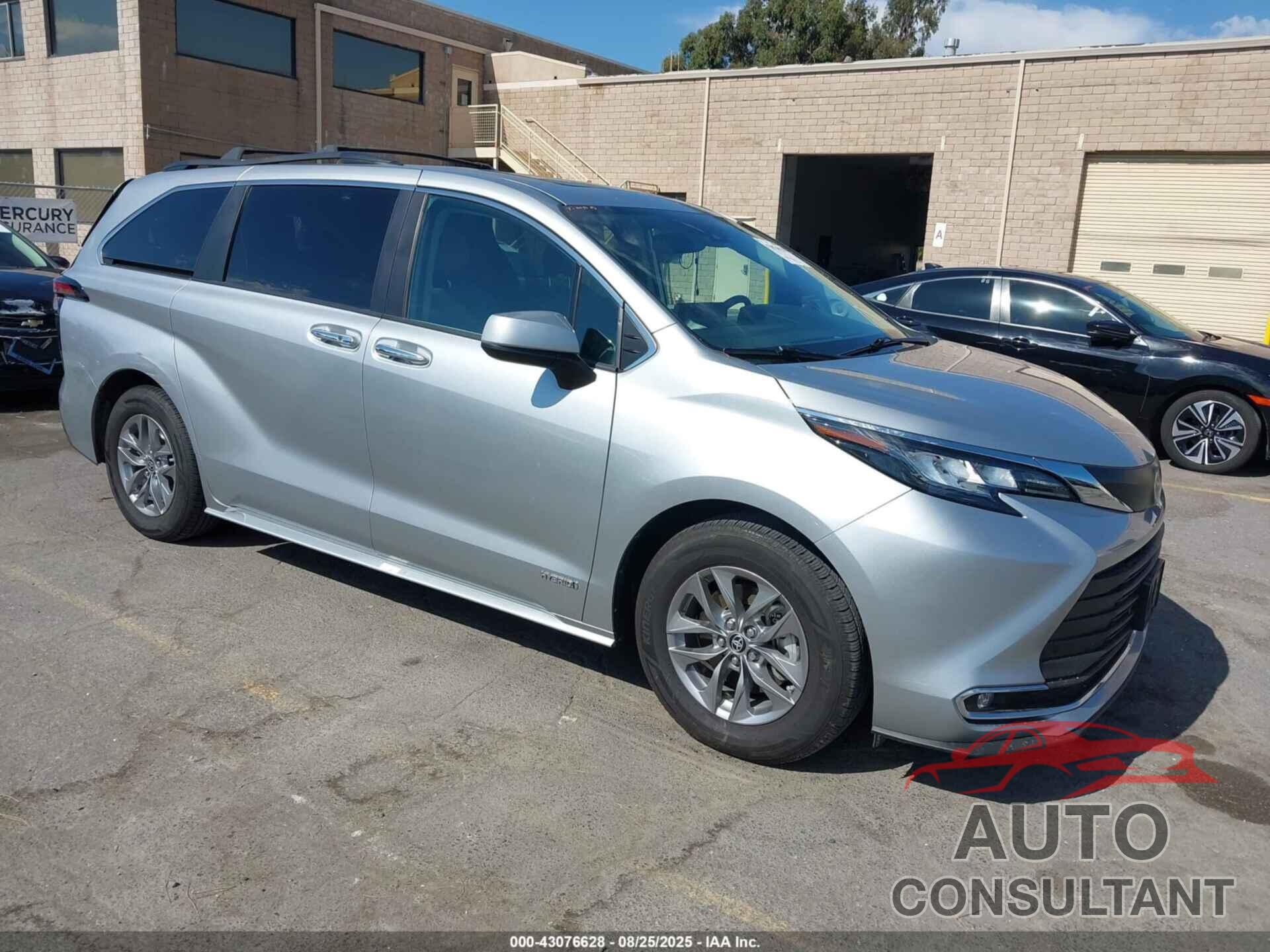 TOYOTA SIENNA 2021 - 5TDJSKFC7MS002245