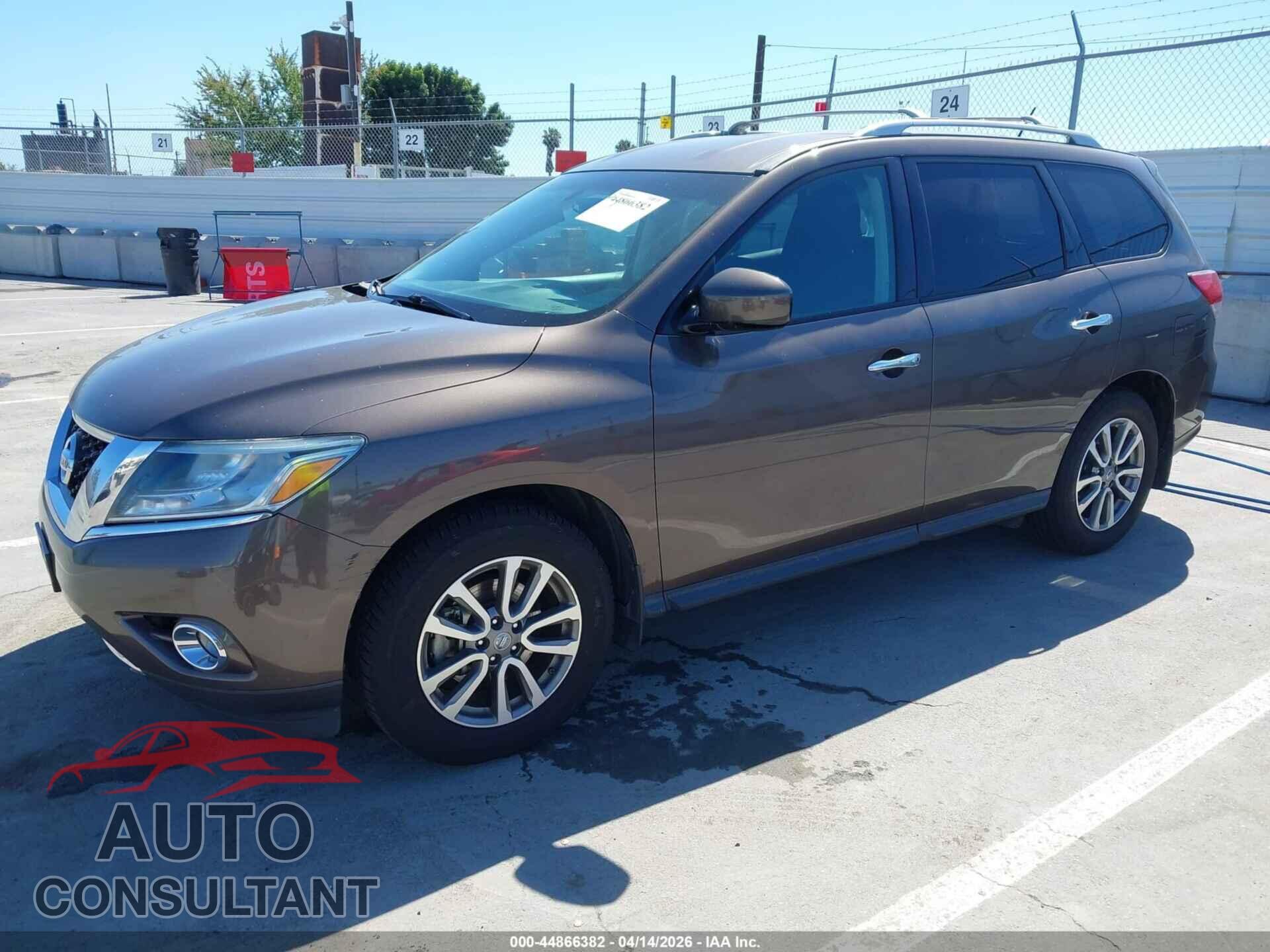 NISSAN PATHFINDER 2015 - 5N1AR2MN5FC642017