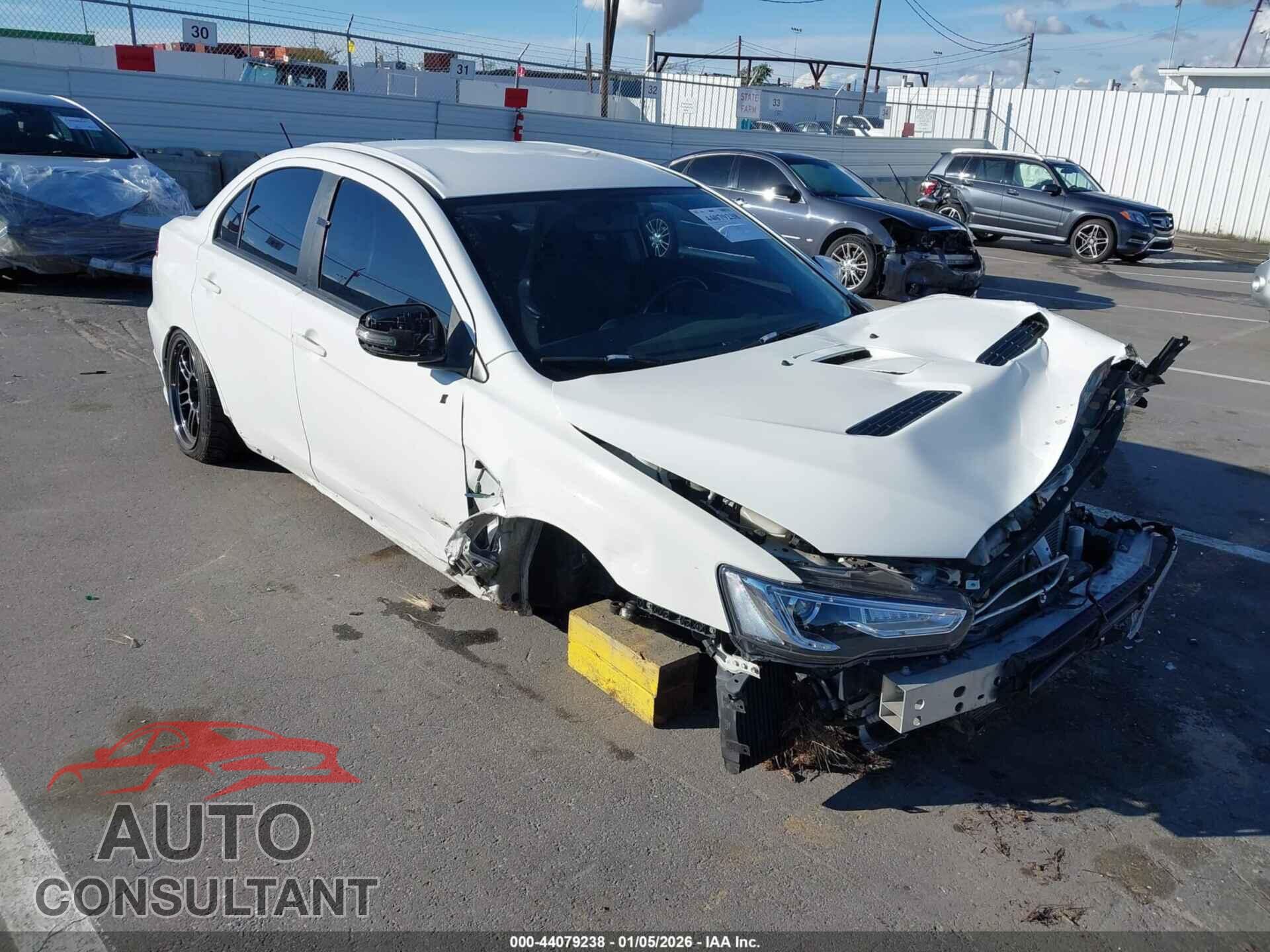 MITSUBISHI LANCER EVOLUTION 2015 - JA32W8FV2FU018220