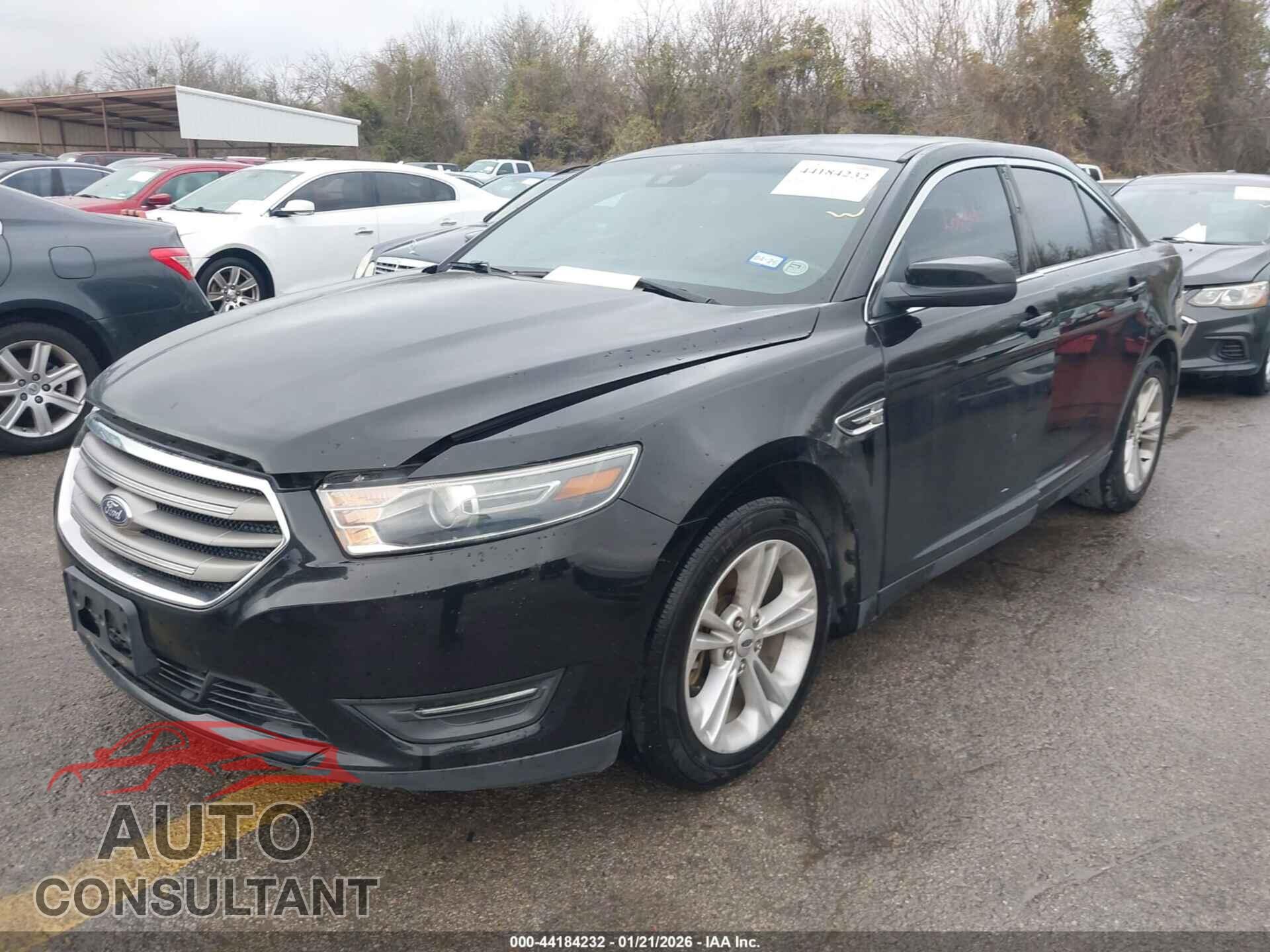 FORD TAURUS 2017 - 1FAHP2E82HG120075