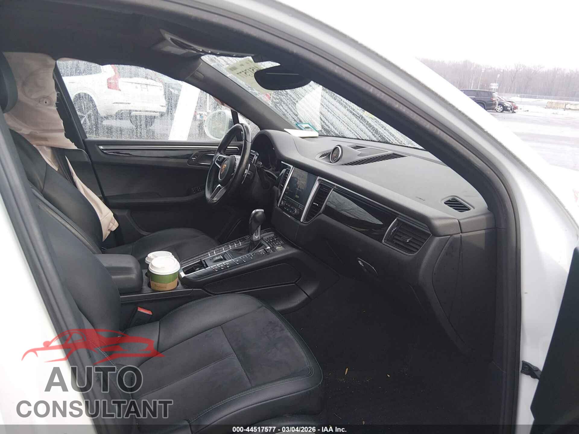 PORSCHE MACAN 2018 - WP1AA2A59JLB02161