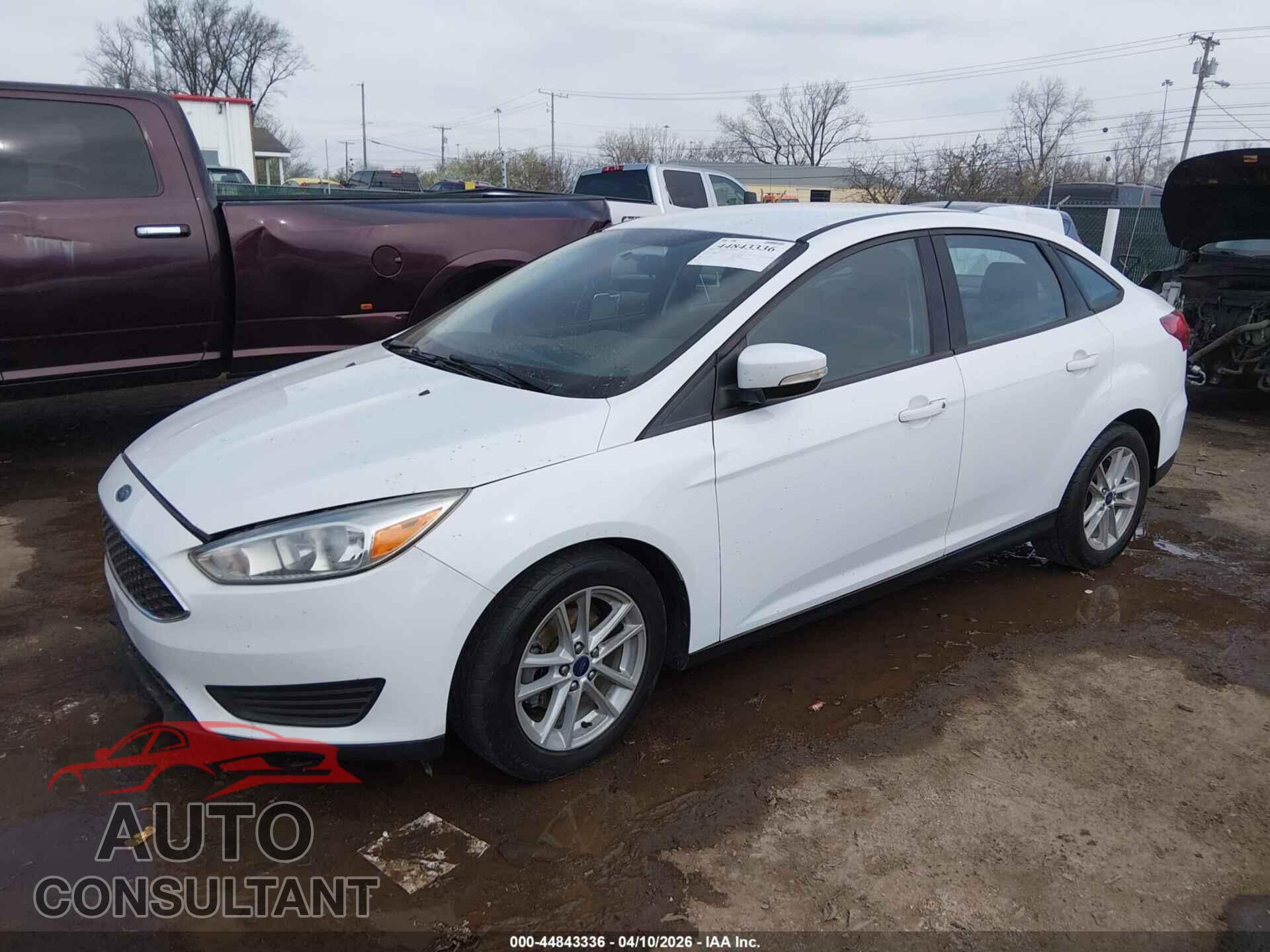 FORD FOCUS 2017 - 1FADP3F29HL320103