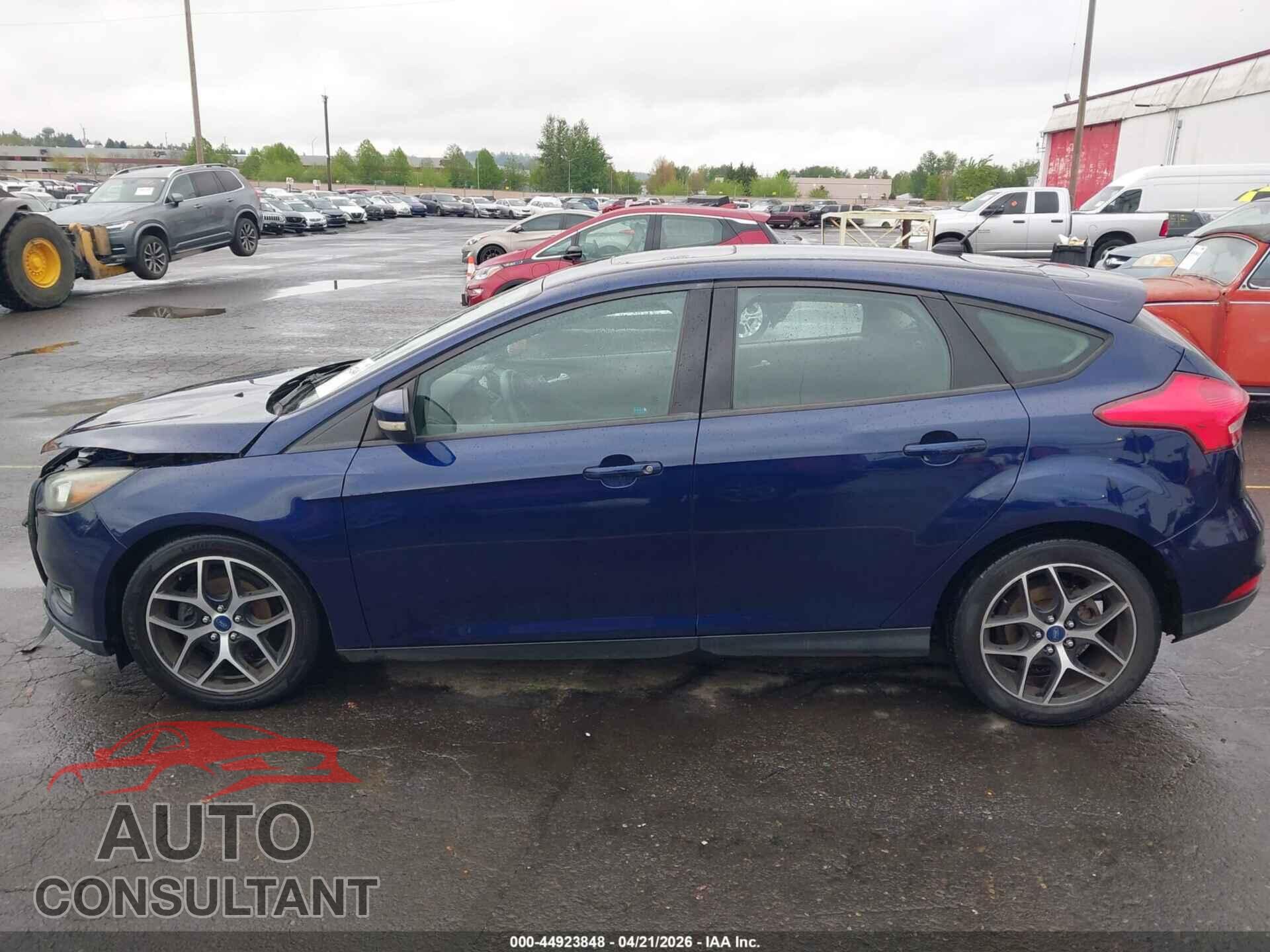 FORD FOCUS 2017 - 1FADP3M20HL246265