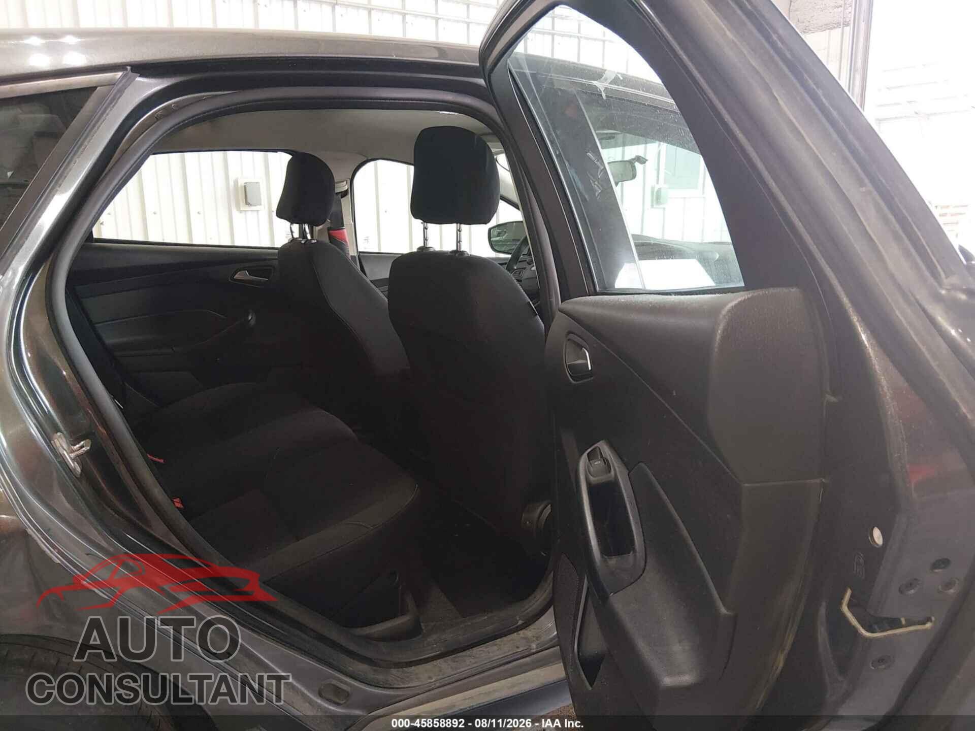 FORD FOCUS 2017 - 1FADP3K26HL231899