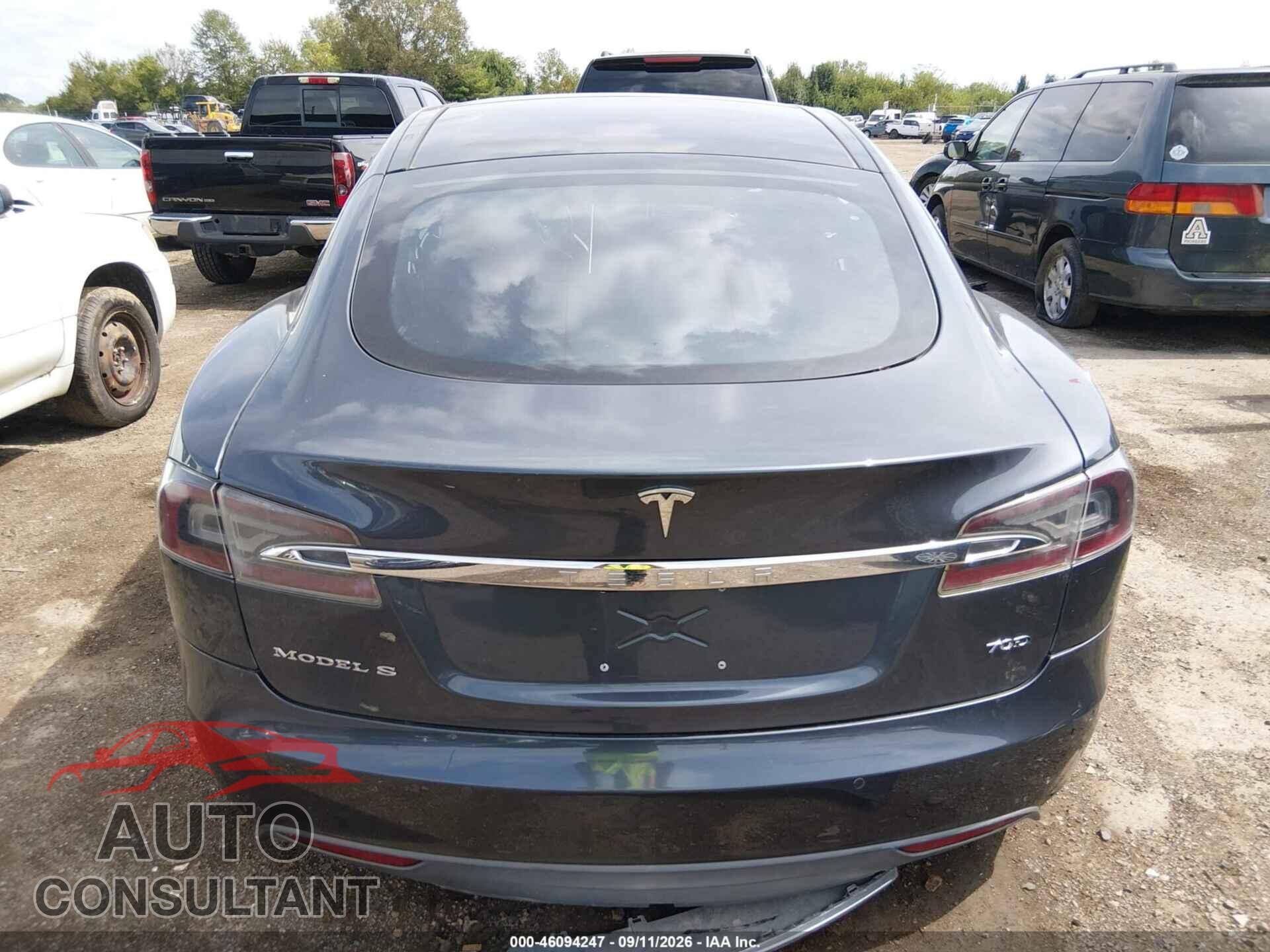 TESLA MODEL S 2015 - 5YJSA1E22FF103713