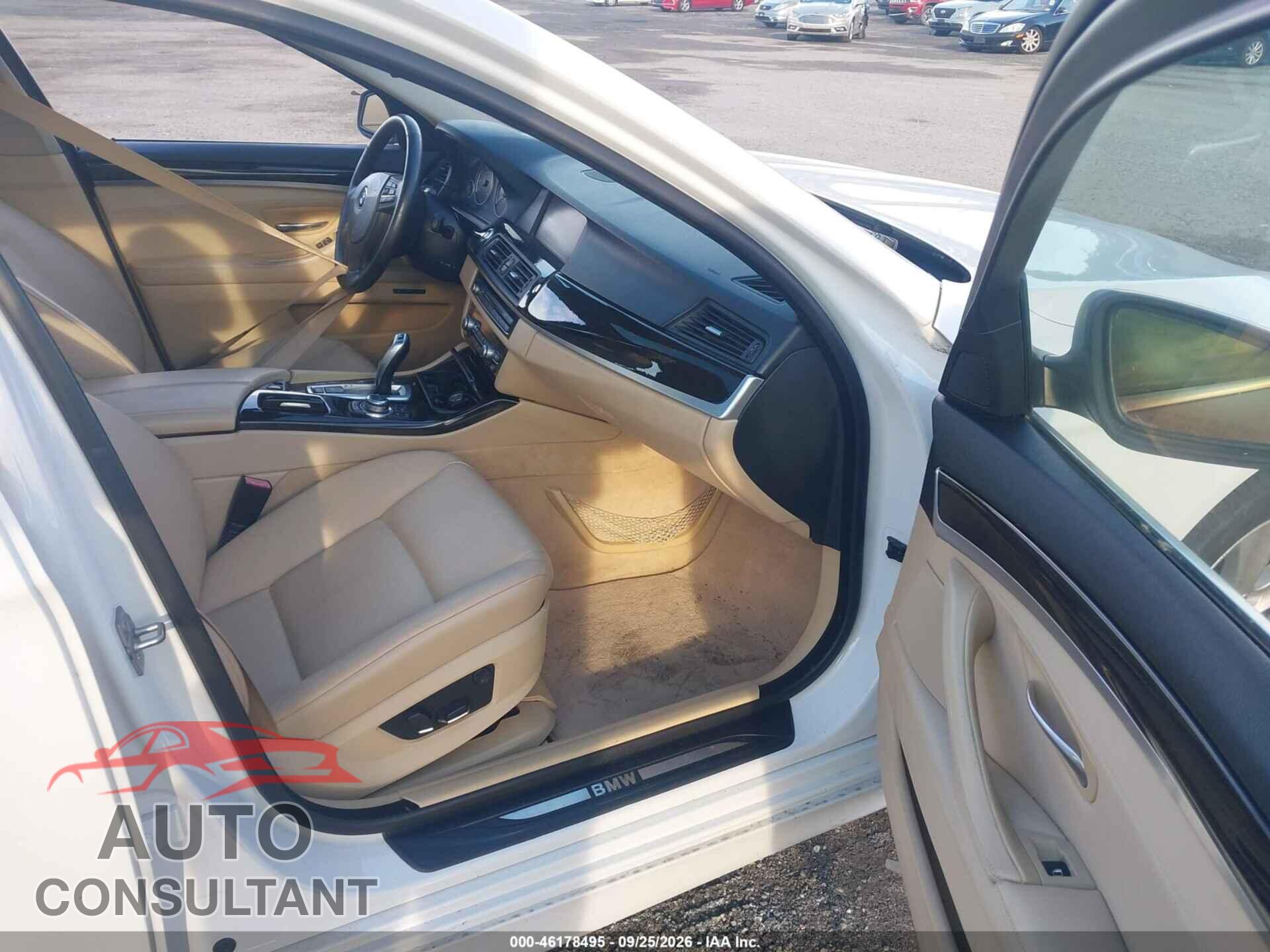BMW 528I 2012 - WBAXH5C57CDW10080