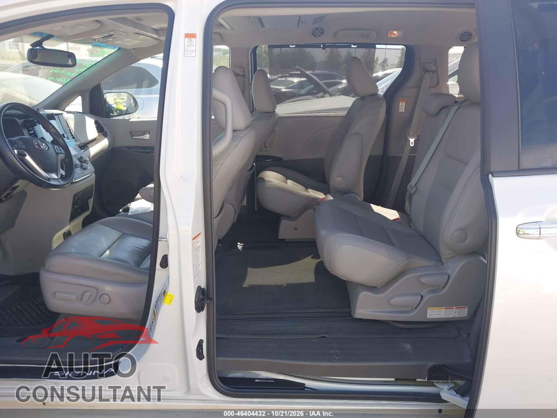 TOYOTA SIENNA 2017 - 5TDYZ3DC2HS855239