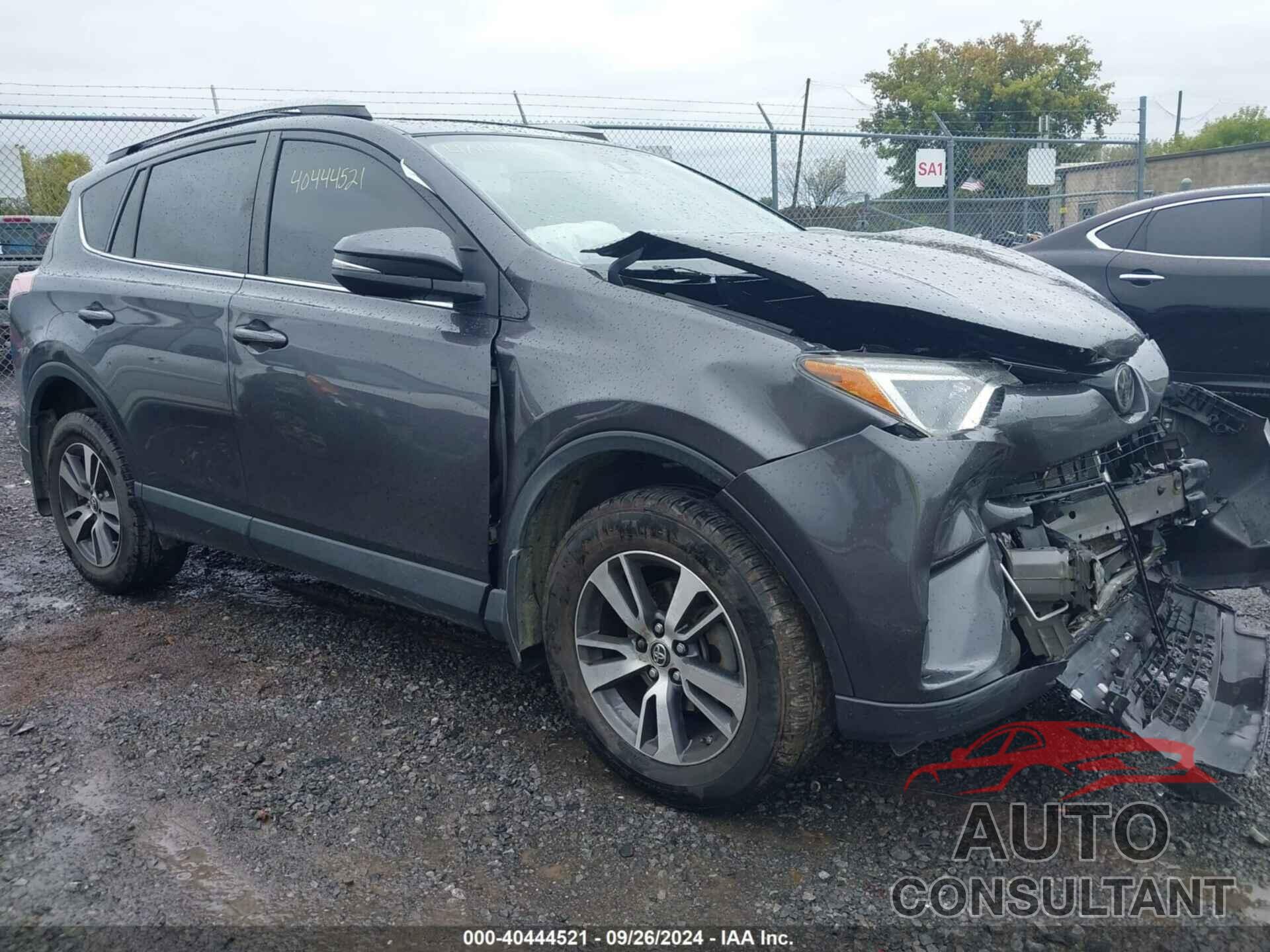 TOYOTA RAV4 2018 - JTMRFREV5JJ719481