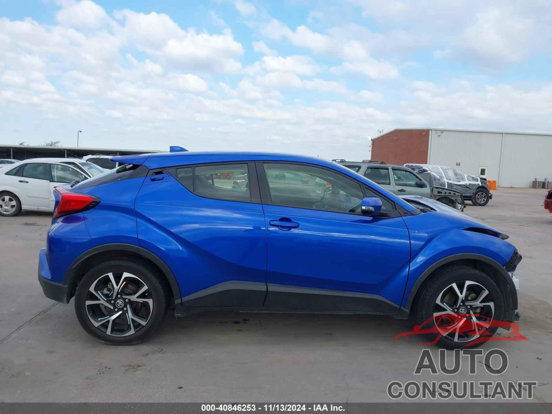 TOYOTA C-HR 2021 - JTNKHMBX2M1116993