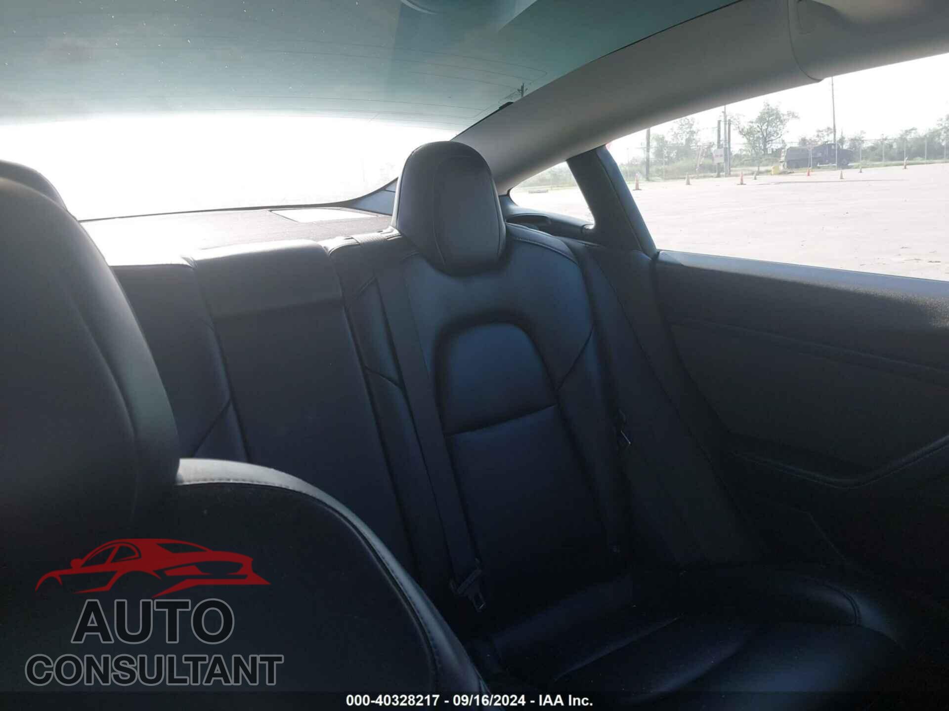 TESLA MODEL 3 2021 - 5YJ3E1EA5MF017616