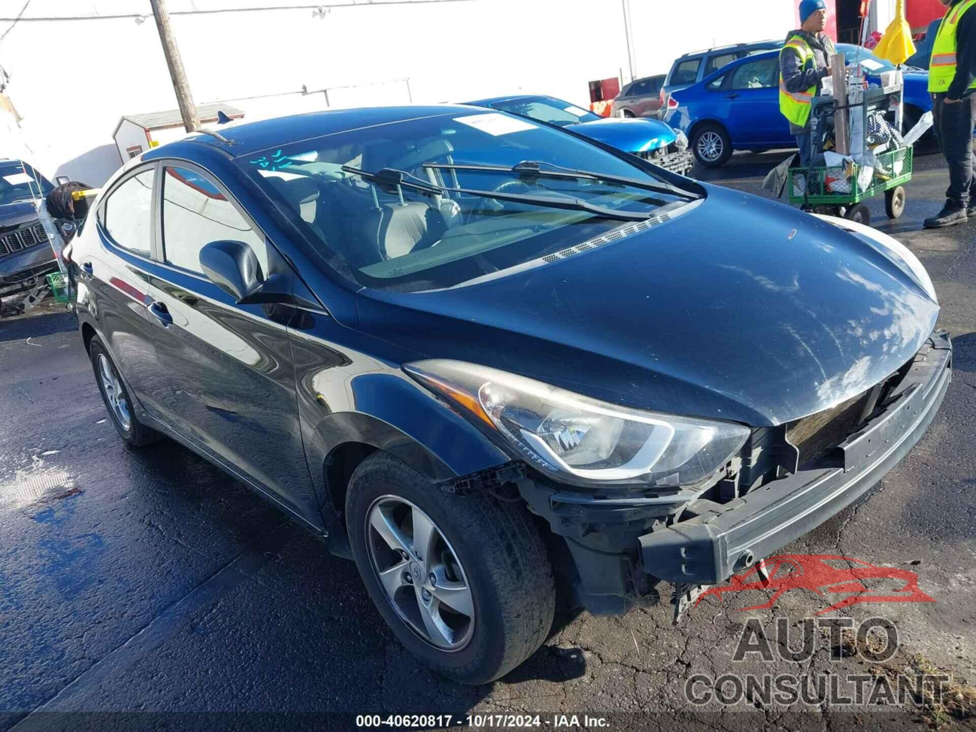 HYUNDAI ELANTRA 2015 - KMHDH4AE3FU264757
