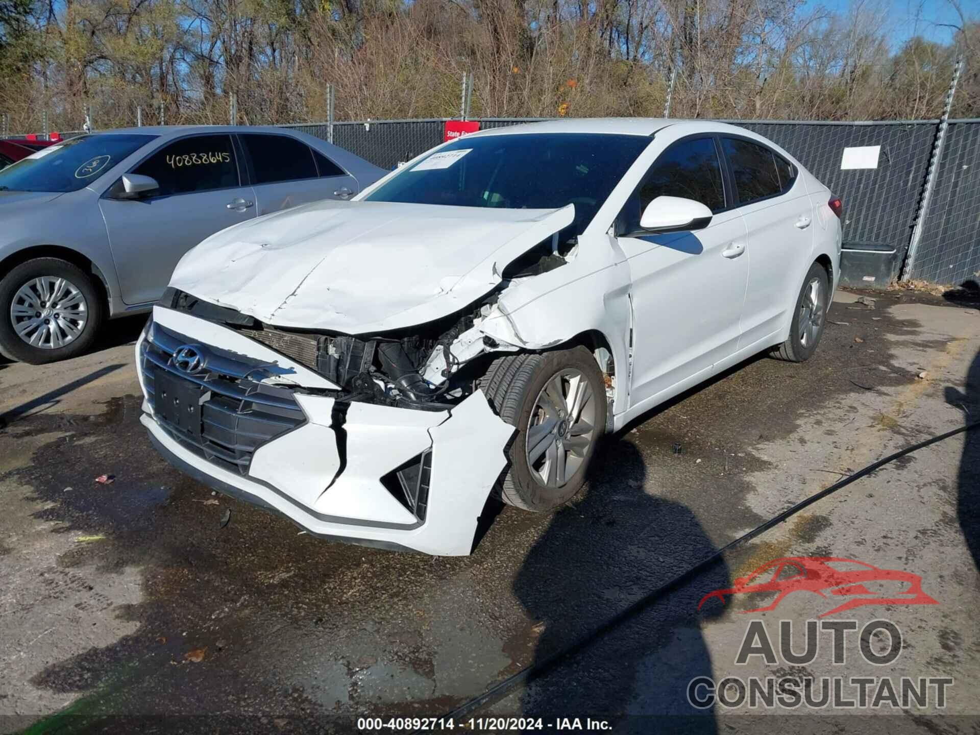 HYUNDAI ELANTRA 2019 - 5NPD84LF4KH439497