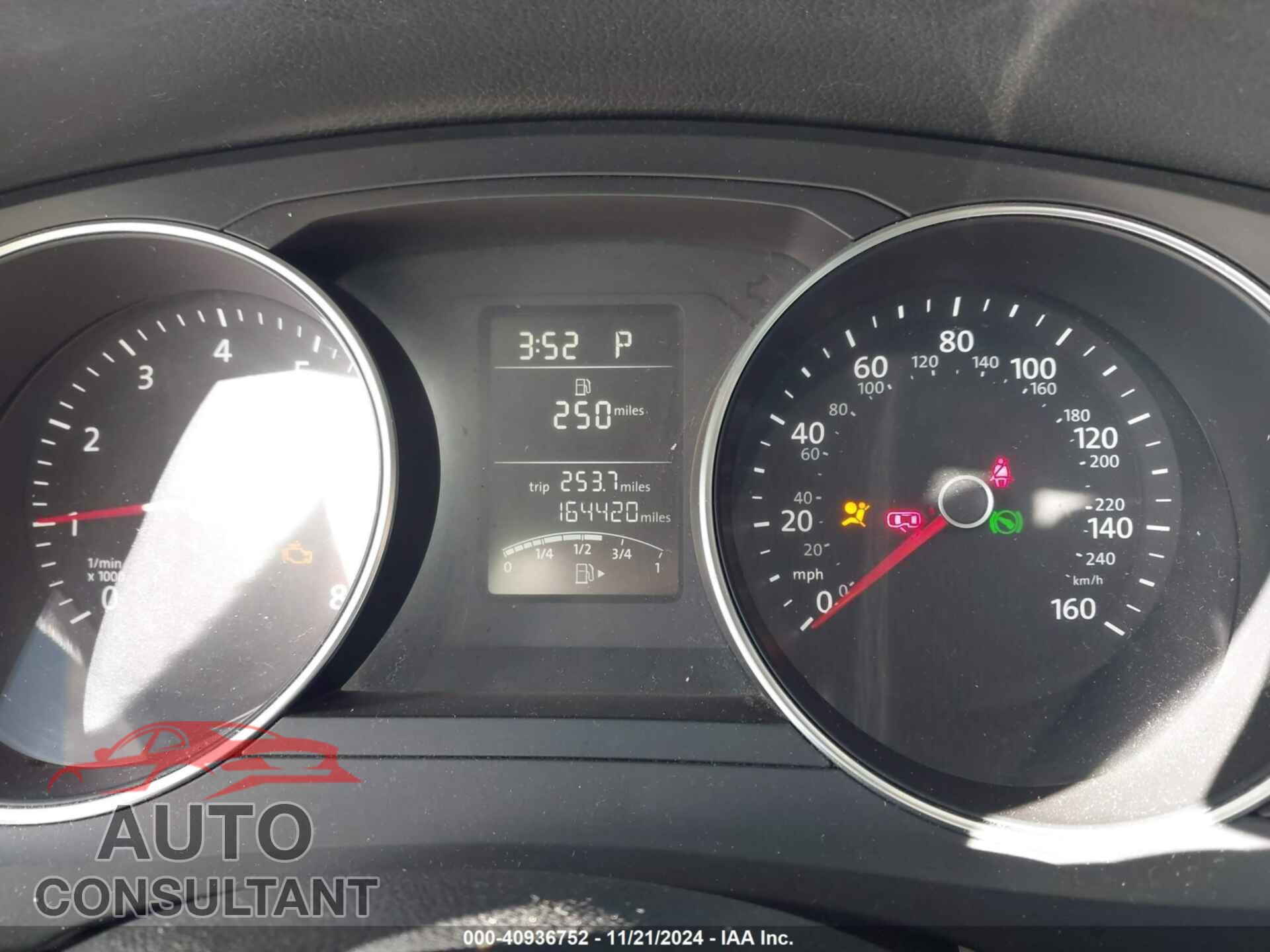 VOLKSWAGEN JETTA 2017 - 3VW2B7AJ2HM371668