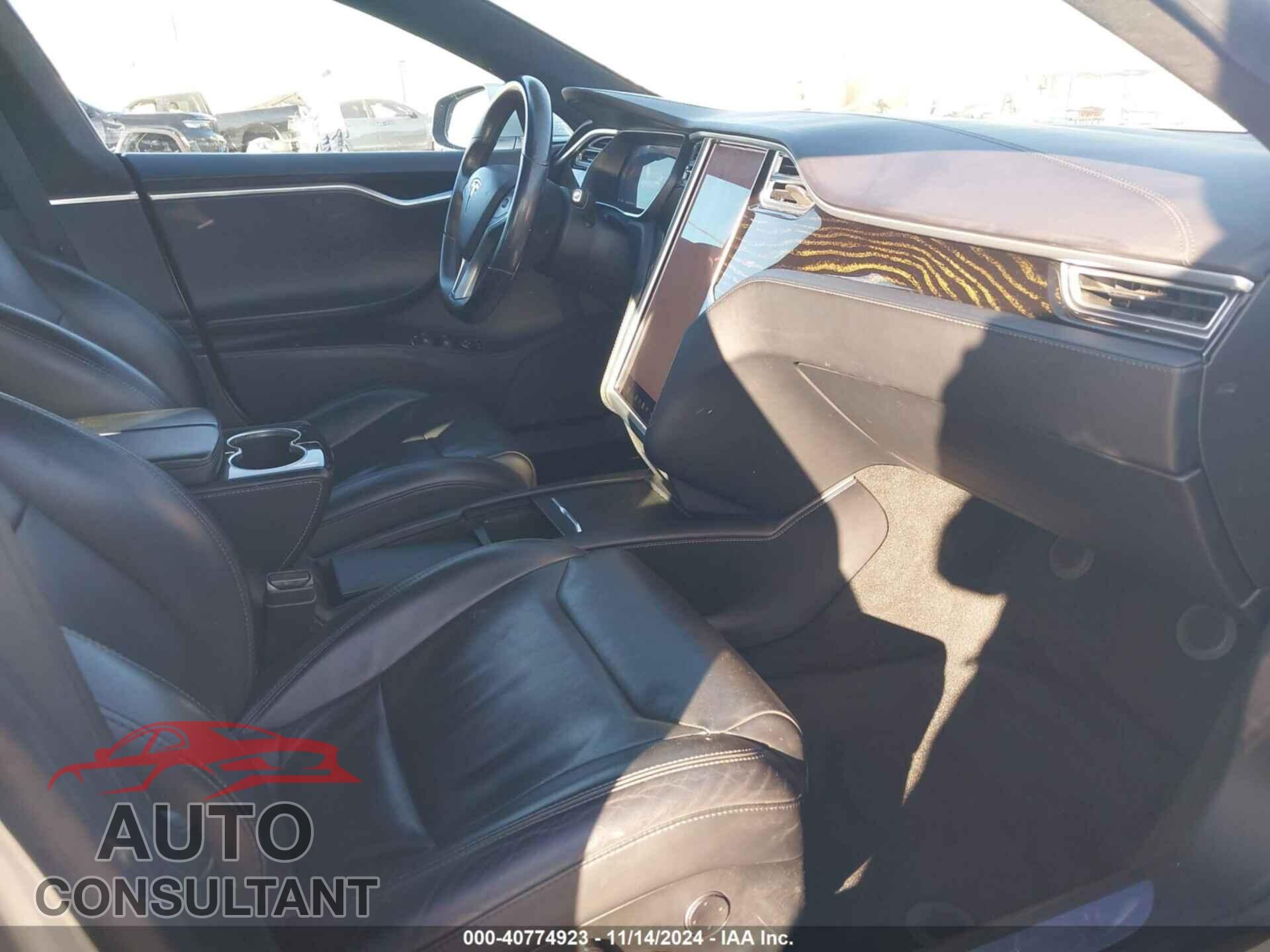 TESLA MODEL S 2017 - 5YJSA1E17HF184444