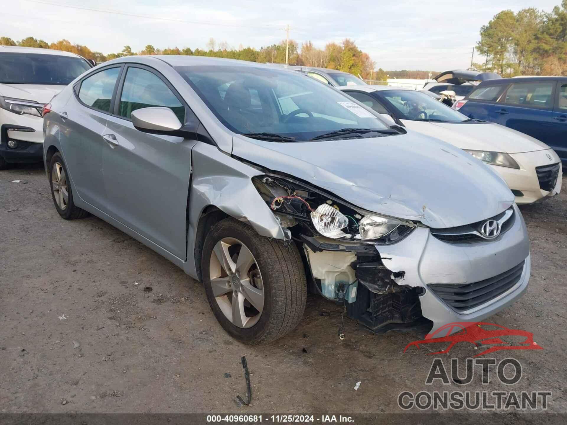 HYUNDAI ELANTRA 2013 - 5NPDH4AE4DH261734