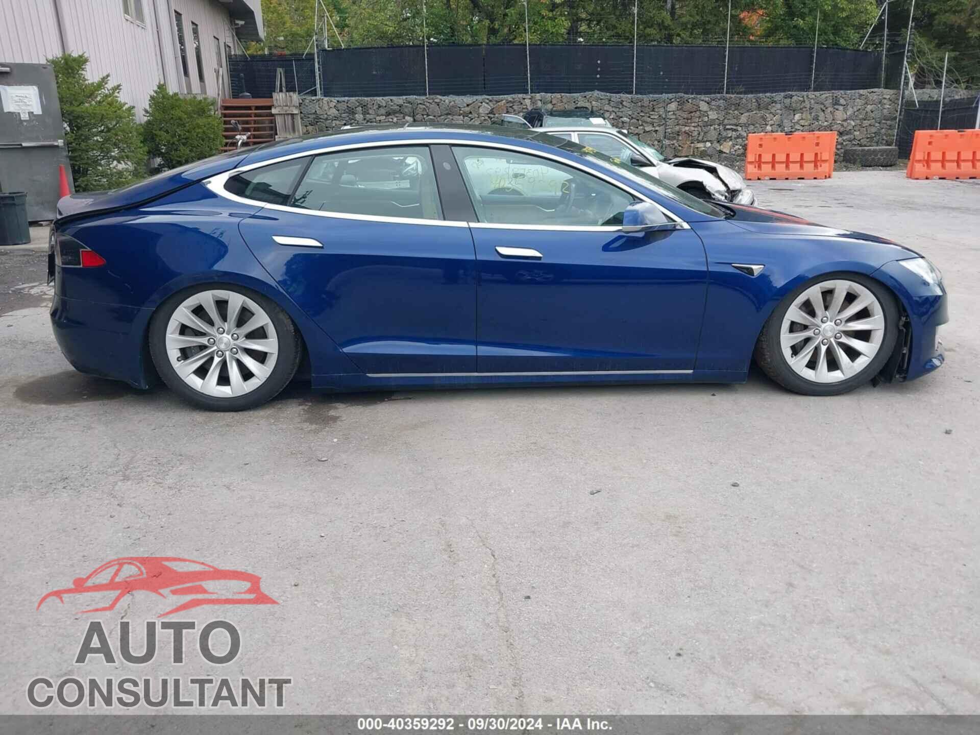 TESLA MODEL S 2017 - 5YJSA1E26HF205566