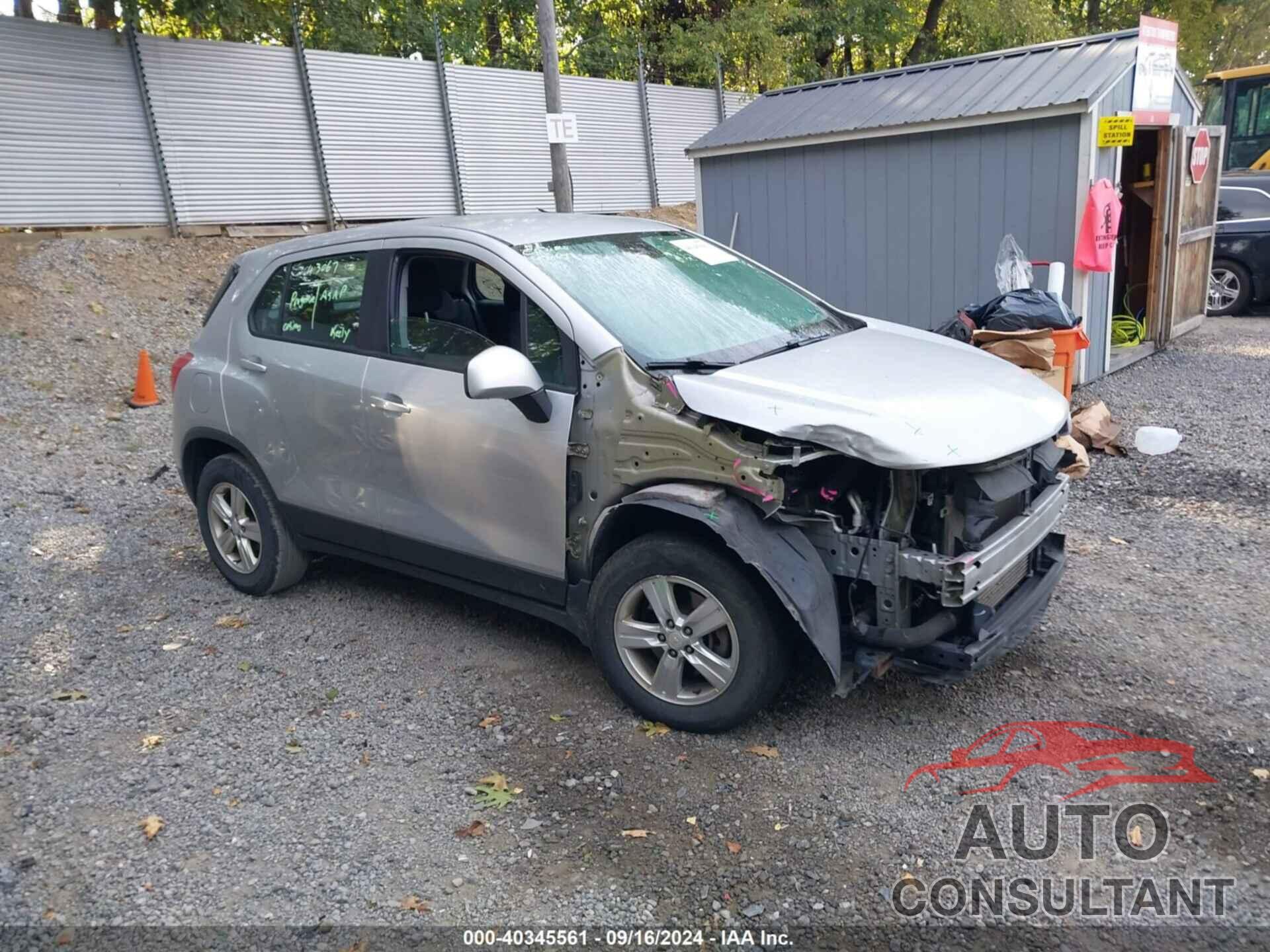 CHEVROLET TRAX 2018 - 3GNCJNSB7JL345608