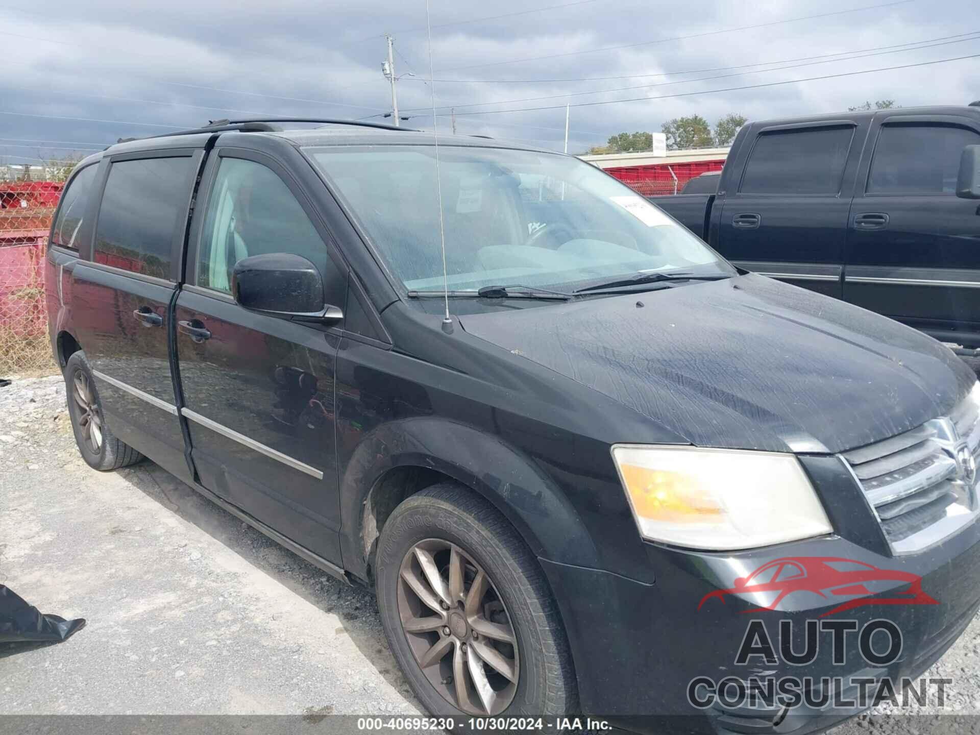 DODGE GRAND CARAVAN 2010 - 2D4RN5D15AR247484