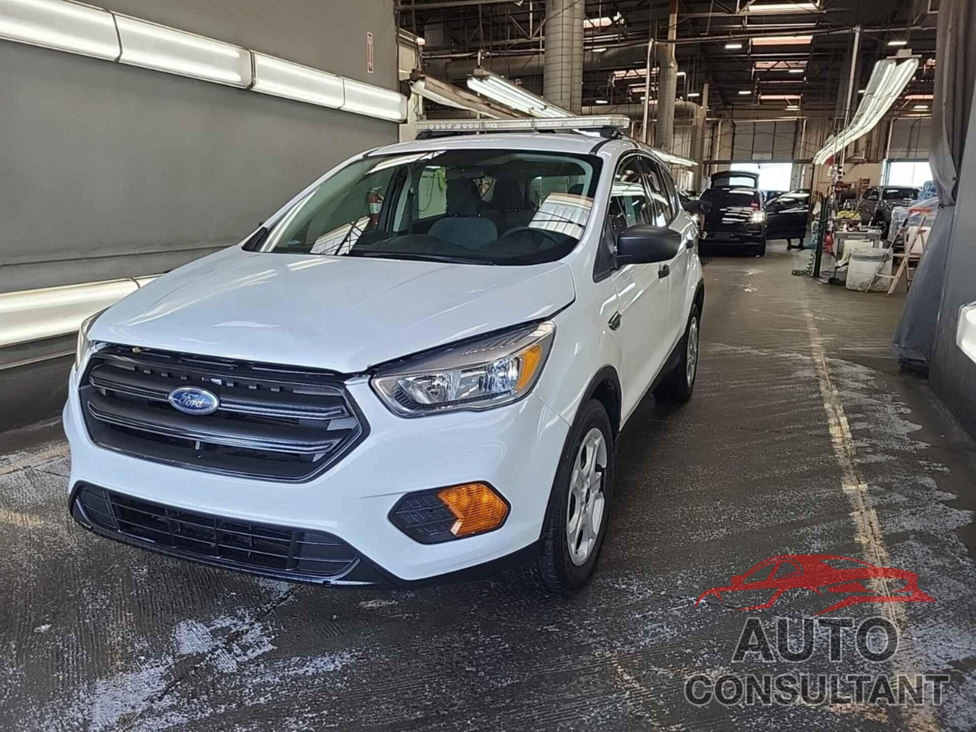 FORD ESCAPE 2018 - 1FMCU0F73JUD08274