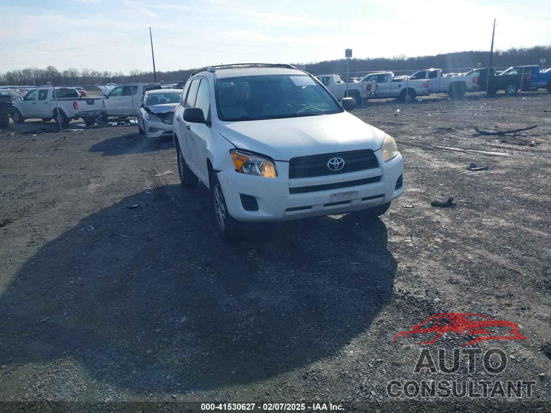 TOYOTA RAV4 2011 - JTMBF4DV4BD041182