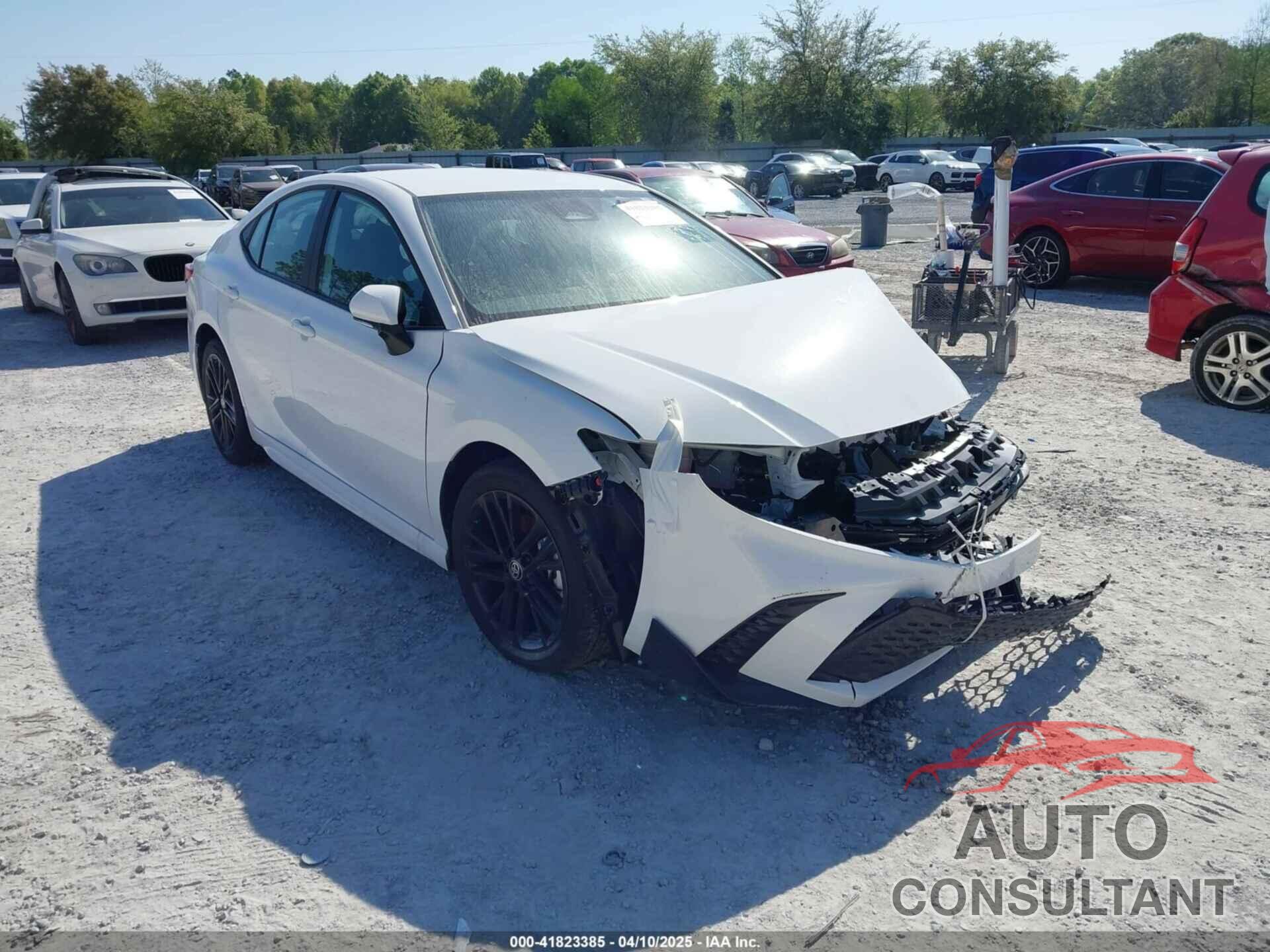 TOYOTA CAMRY 2025 - 4T1DAACK0SU551828