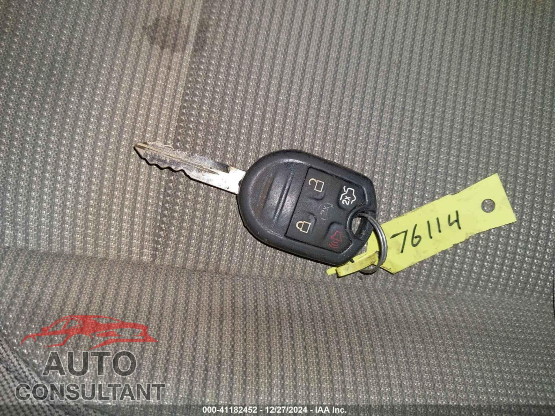 FORD TAURUS 2013 - 1FAHP2E93DG145084