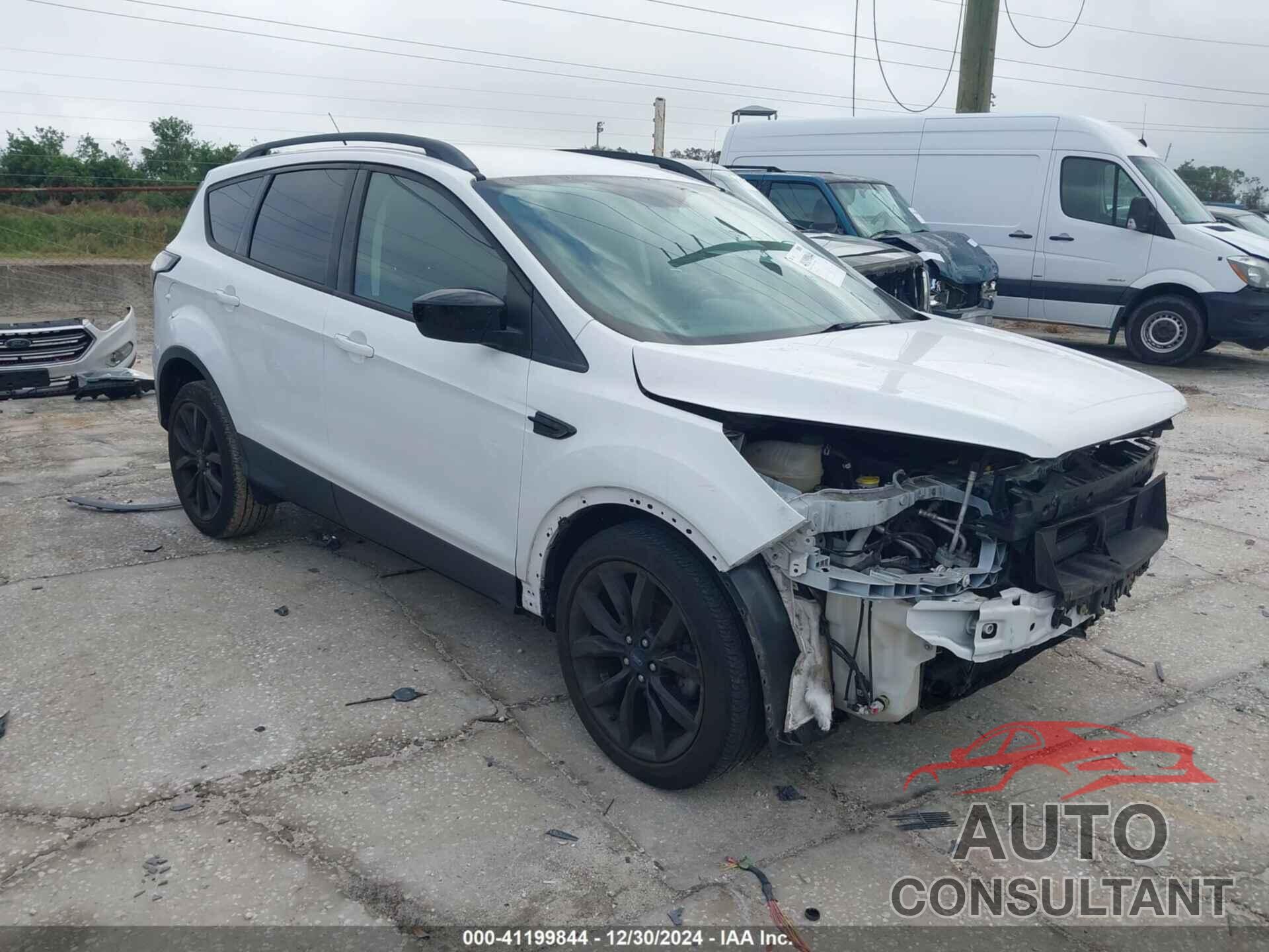 FORD ESCAPE 2017 - 1FMCU0GD3HUC62489