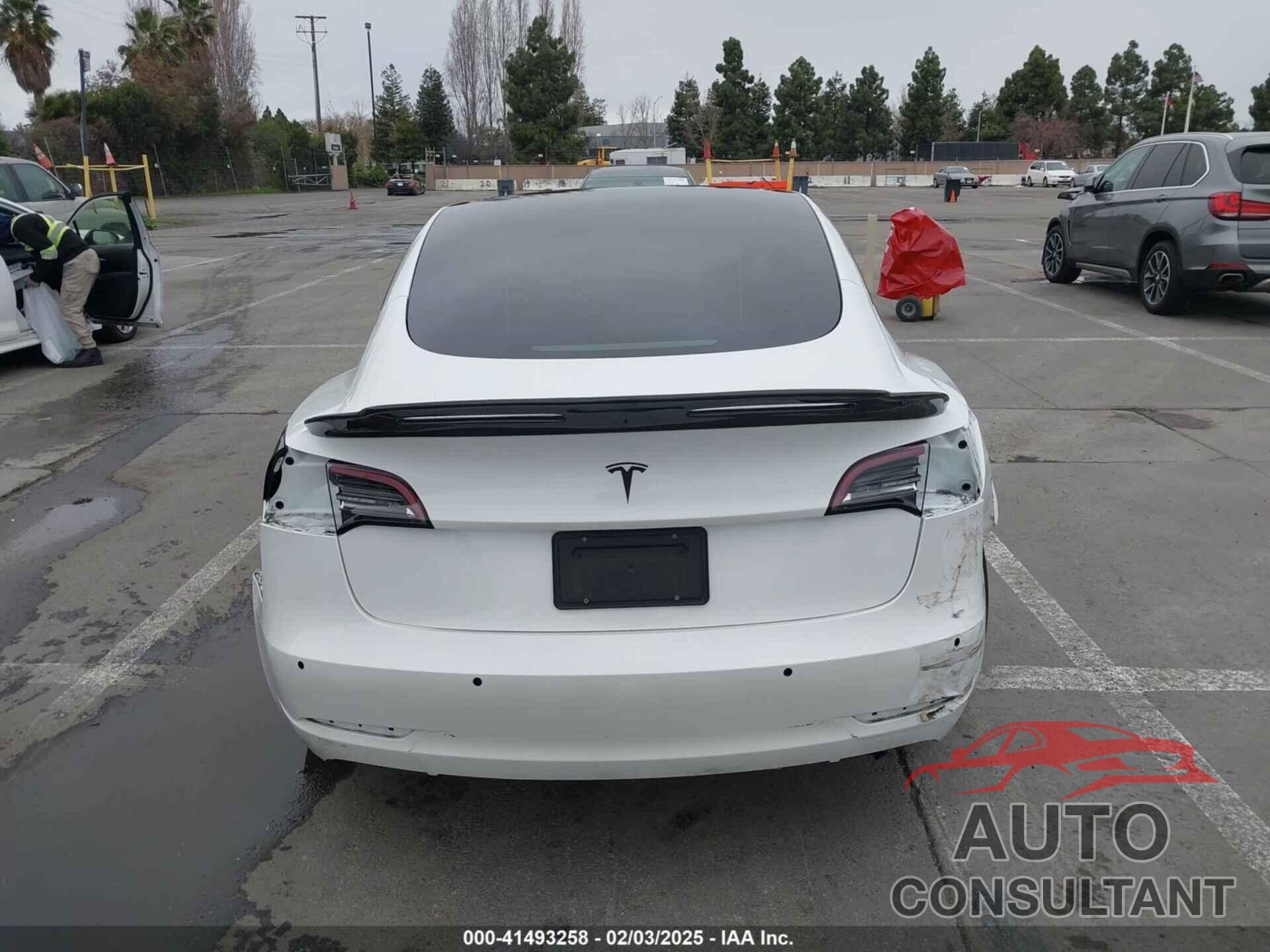 TESLA MODEL 3 2021 - 5YJ3E1EA9MF051204