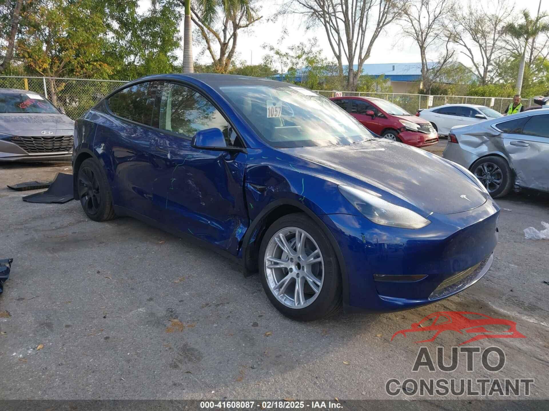 TESLA MODEL Y 2024 - 7SAYGDED5RF015208