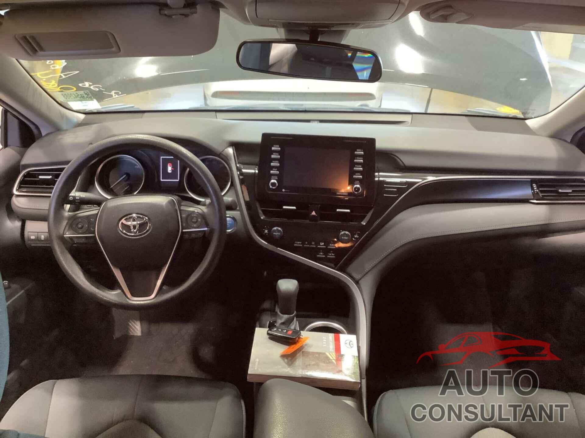 TOYOTA CAMRY 2021 - 4T1C31AK2MU024160