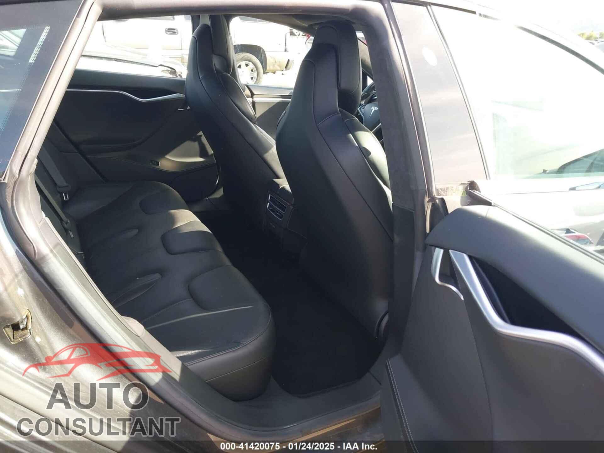TESLA MODEL S 2017 - 5YJSA1E25HF204912