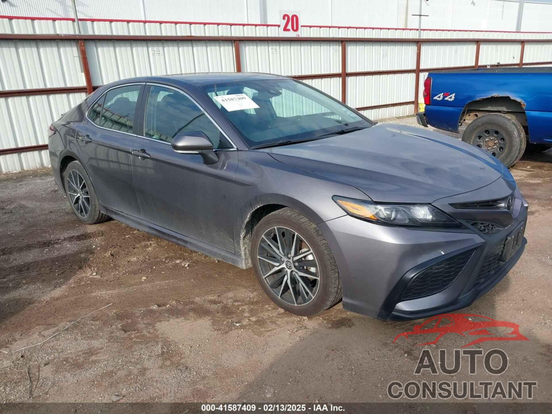 TOYOTA CAMRY 2023 - 4T1G11AK0PU740051