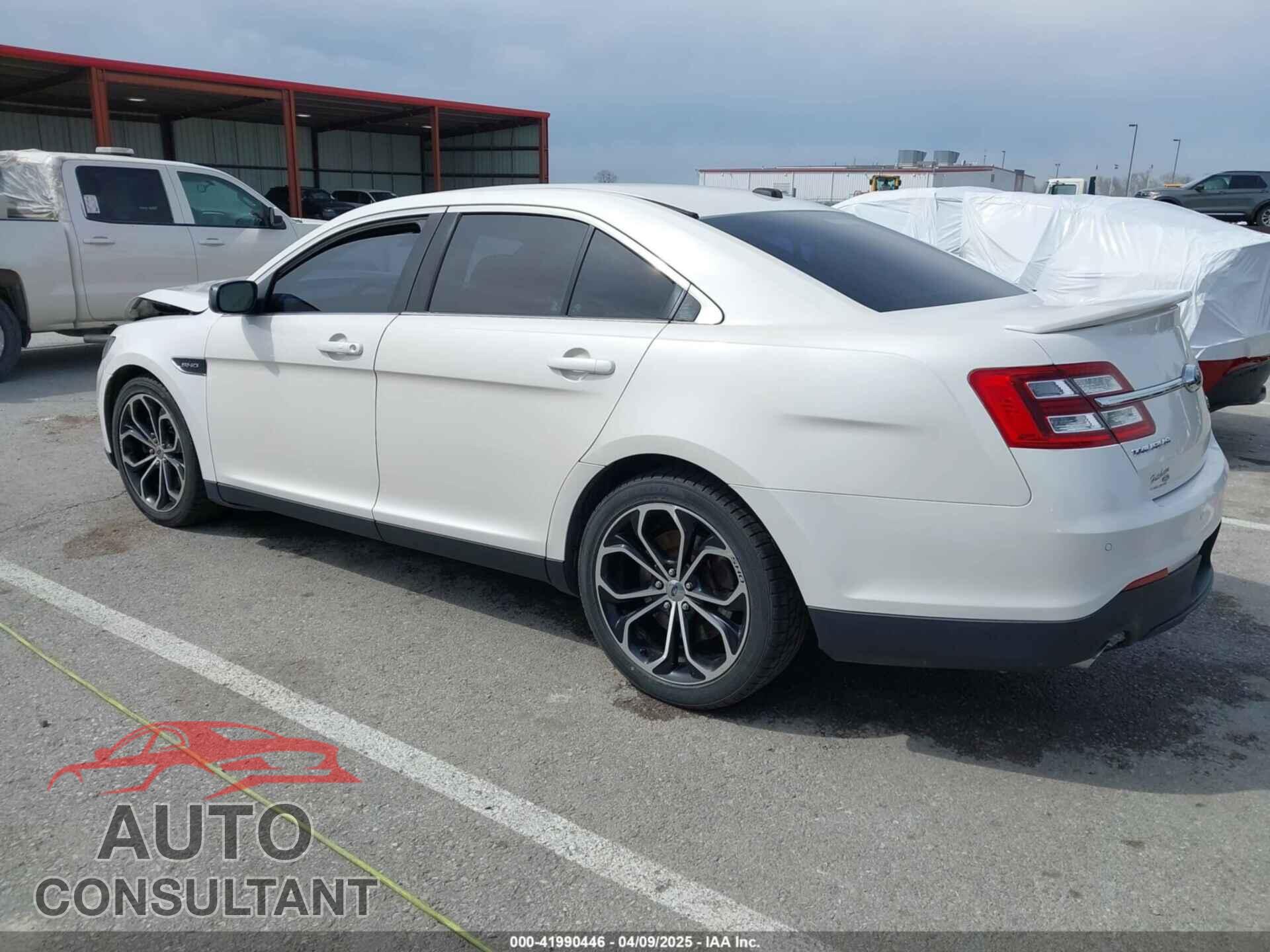 FORD TAURUS 2013 - 1FAHP2KT3DG127975