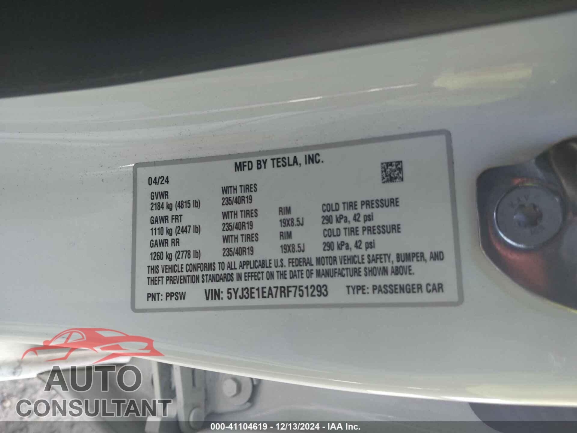 TESLA MODEL 3 2024 - 5YJ3E1EA7RF751293