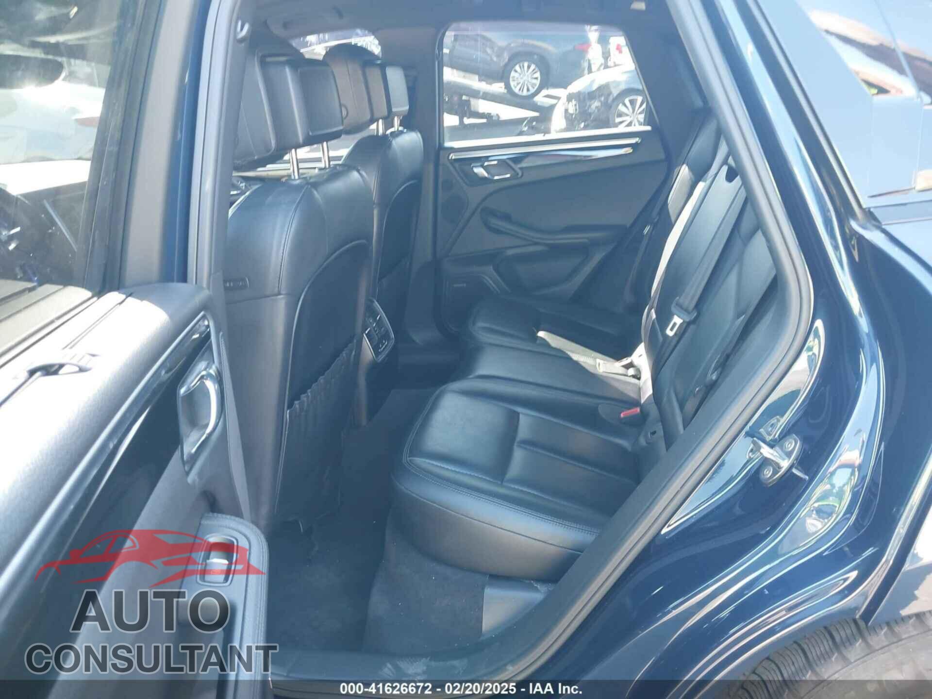 PORSCHE MACAN 2016 - WP1AB2A52GLB54012