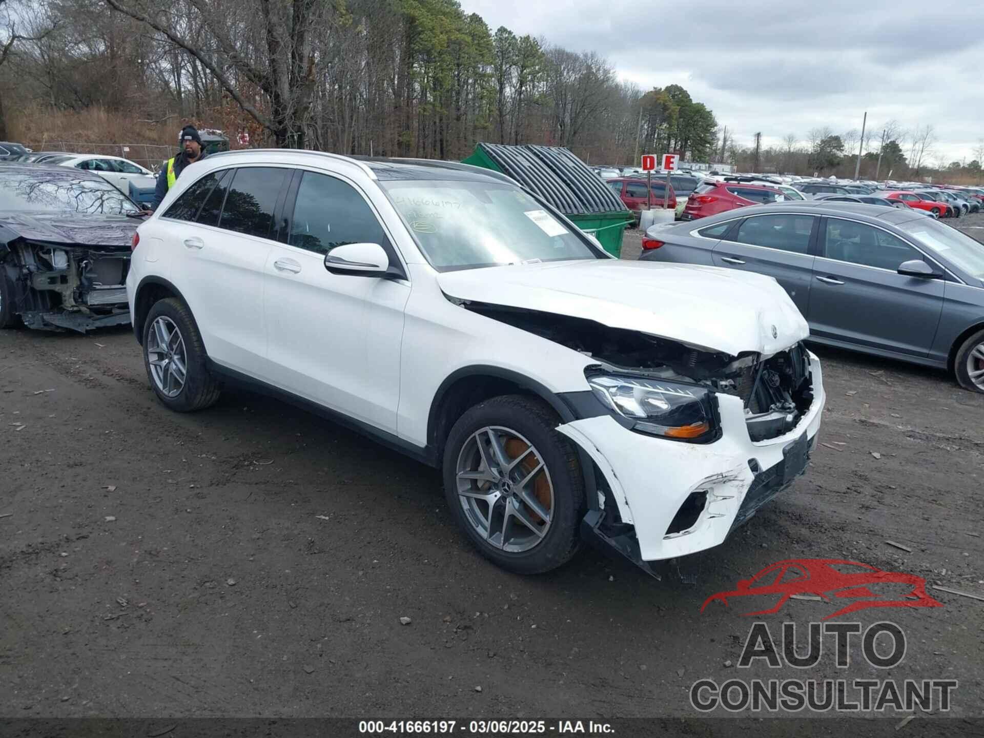 MERCEDES-BENZ GLC 300 2019 - WDC0G4KB2KV125860