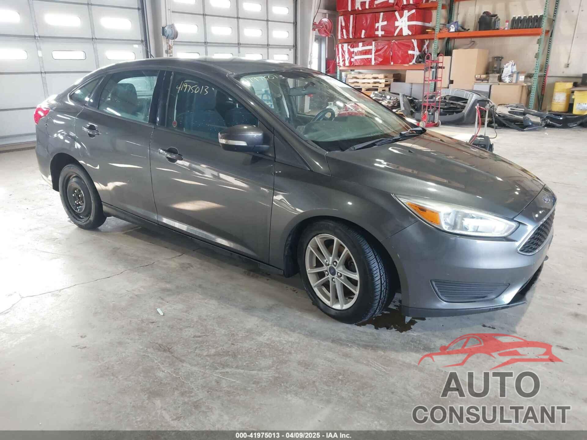 FORD FOCUS 2017 - 1FADP3F29HL220440