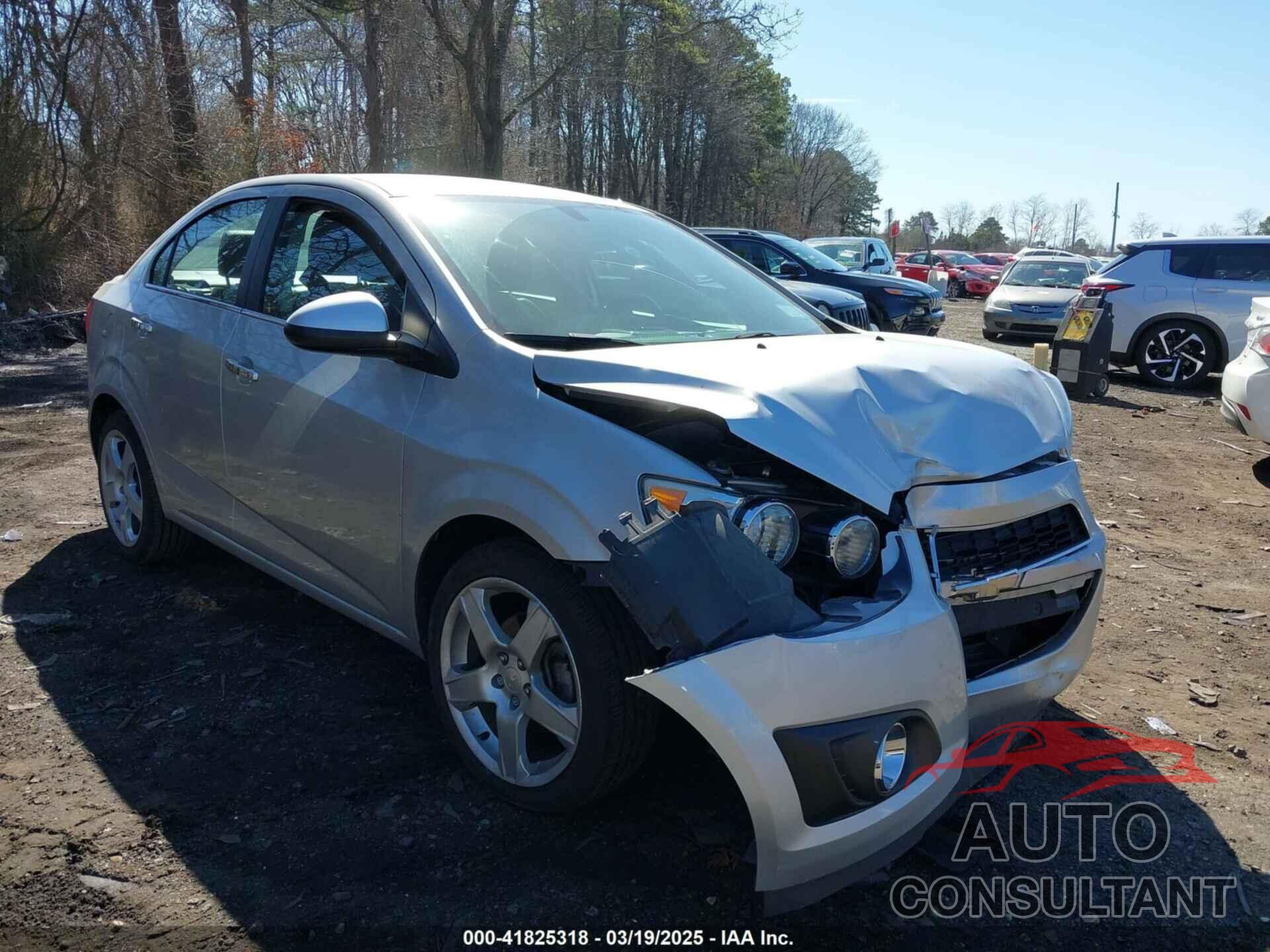 CHEVROLET SONIC 2015 - 1G1JE5SB2F4201930