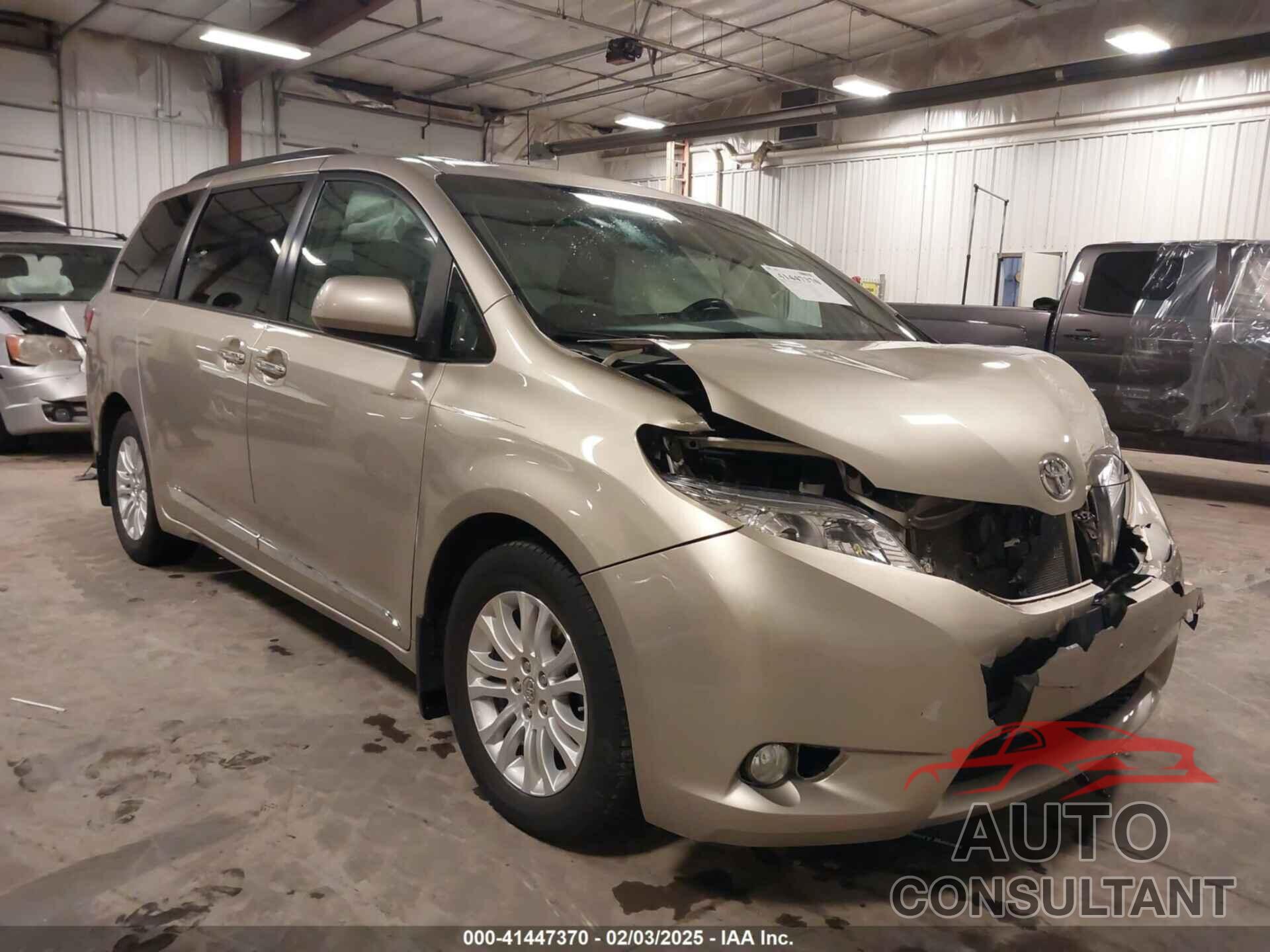 TOYOTA SIENNA 2015 - 5TDYK3DC7FS645561